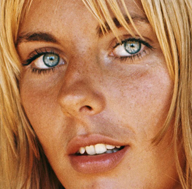 Photographie moderne du milieu du siècle dernier de Marbella Club Bather de Slim Aarons en vente 3