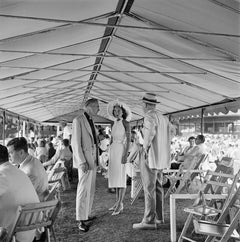 Slim Aarons „Nancy Talbert im Newport Casino“