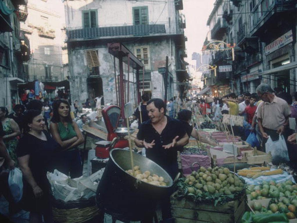 Slim Aarons
Palermo, Market, August 1975, Printed Later
Lambda C-print
Estate Edition of 150

A street market in Palermo, Sicily, August 1975.

Estate stamped and hand numbered edition of 150 with certificate of authenticity from the estate. 

Slim