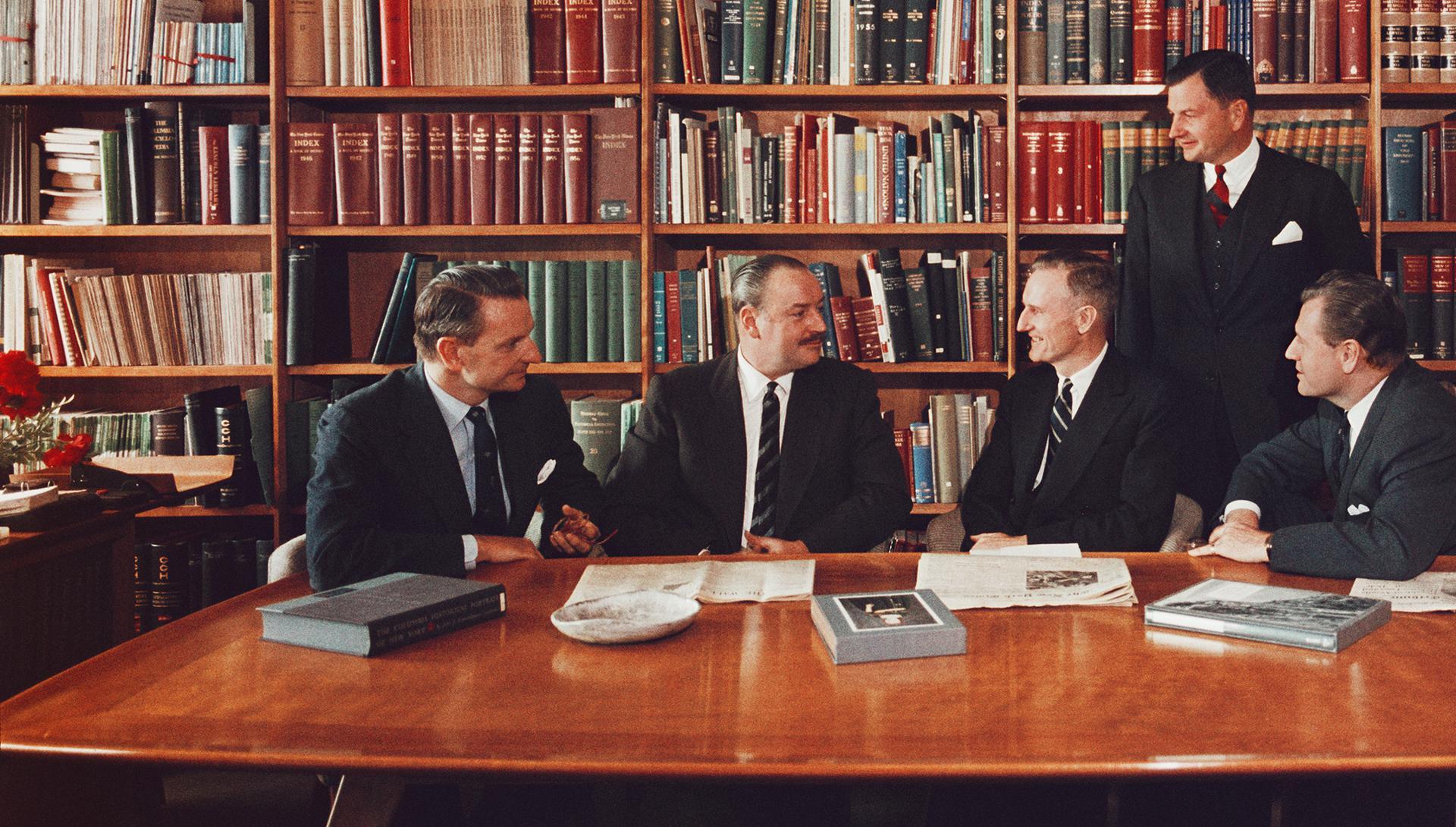 Rockefeller Brothers, New York, Nachlassausgabe, Porträtfotografie (Realismus), Photograph, von Slim Aarons