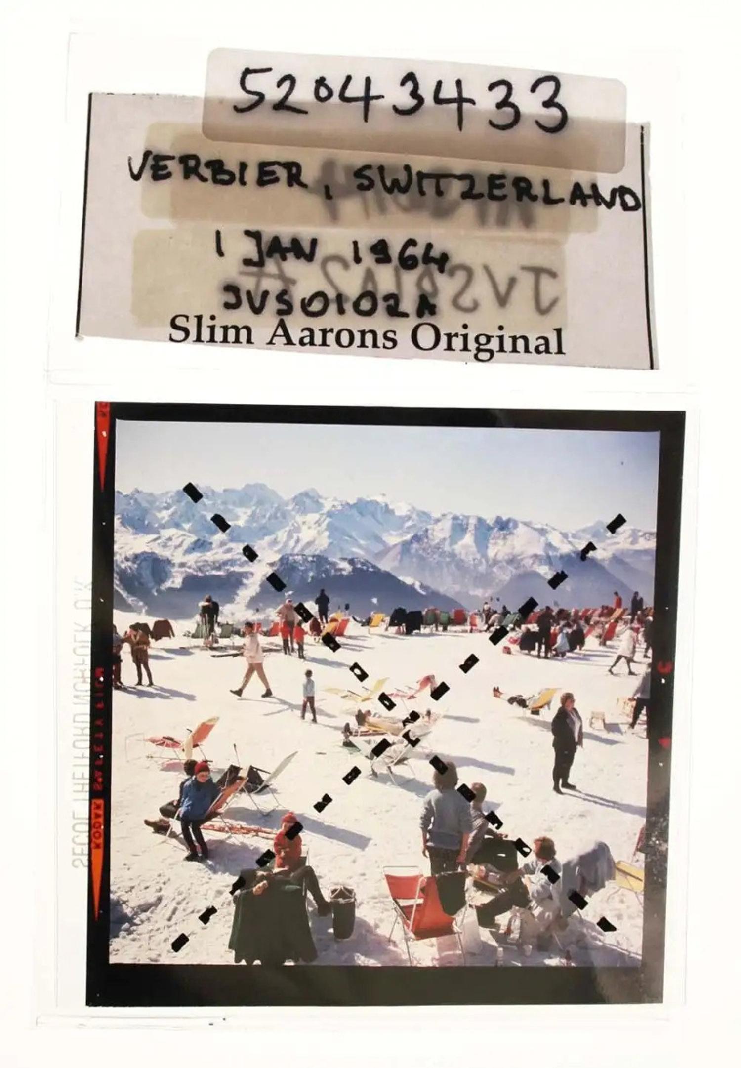 Slim Aarons 'Skiers At Verbier' 1964 Official Limited Estate Edition For Sale 7