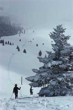 Slim Aarons, Skiing In Vail (Estate Edition)
