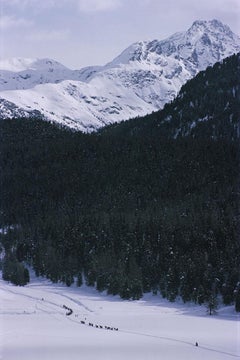 Slim Aarons, Schneefeld in San Moritz ( Nachlassausgabe)