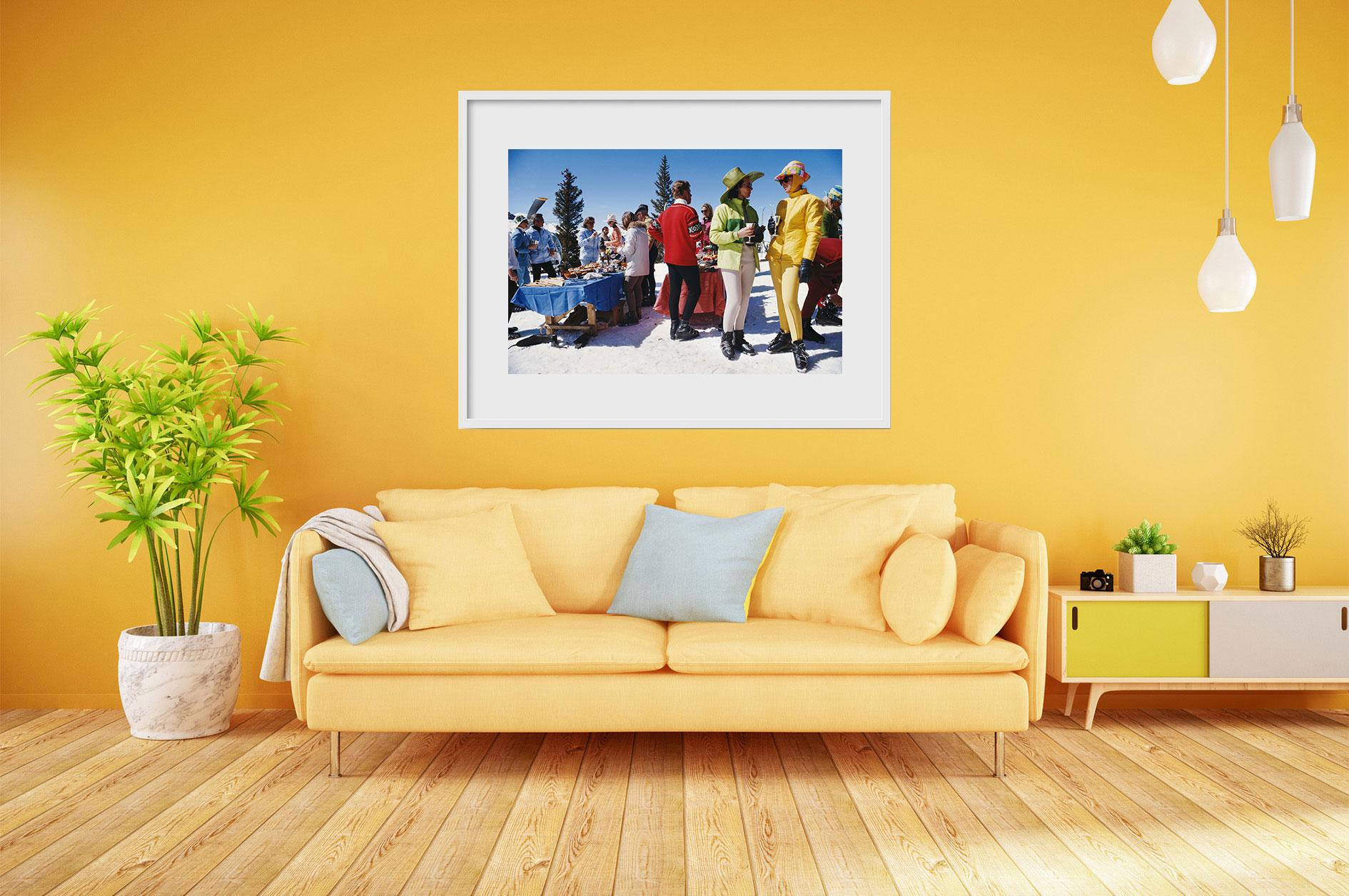 Slim Aarons 'Snowmass Gathering' - Mid-century Modern Photography For Sale 1