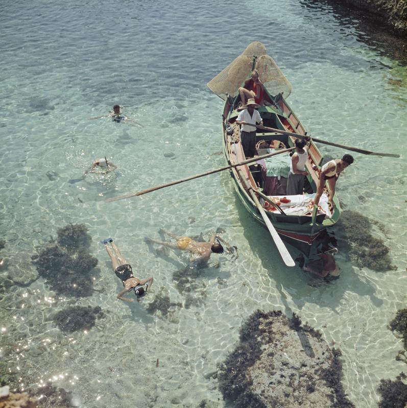 Slim Aarons Landscape Photograph - Snorkelling In The Shallows (1969) Limited Estate Stamped - Grande XL