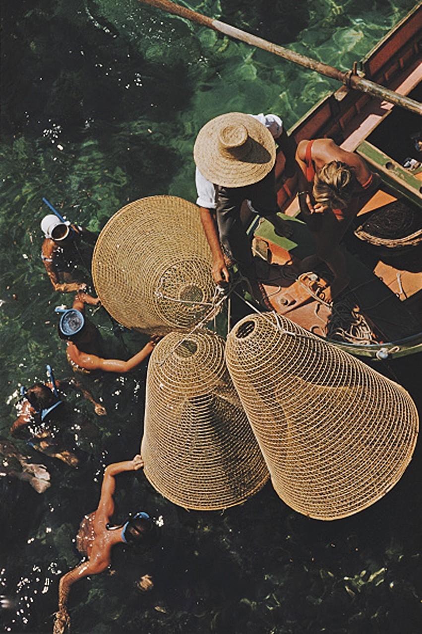 Nude Photograph de Slim Aarons - Esnórquel en las aguas poco profundas - Edición Limitada Estampada Digital C-Type