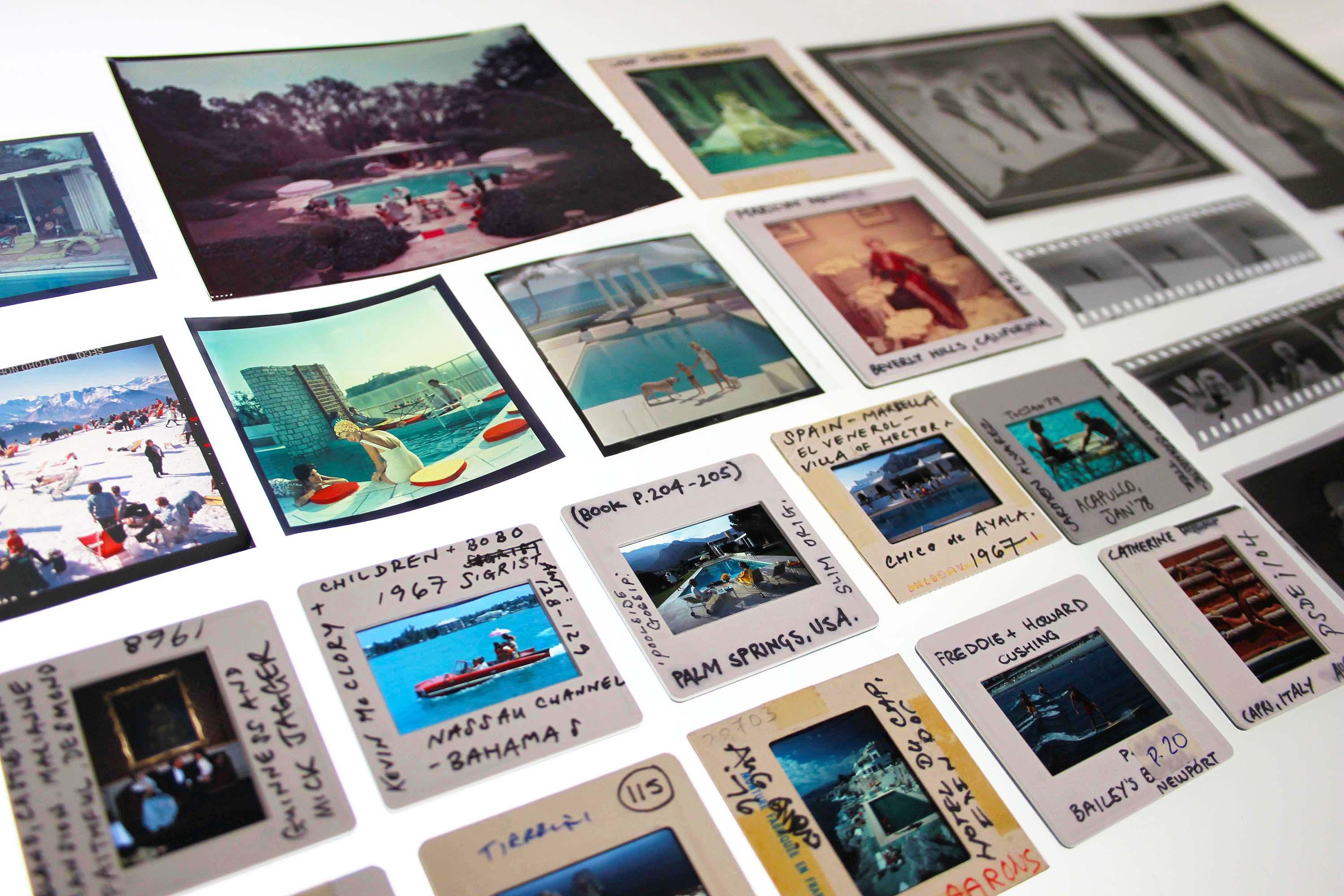 Débarquement en bateau à moteur - Slim Aarons Estate Stamped en vente 6