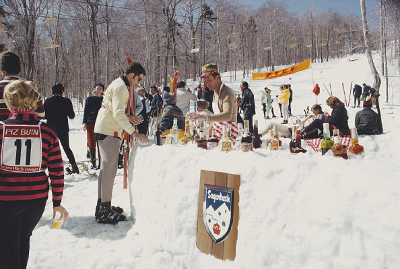 'Sugarbush Skiing' 1969 Slim Aarons Limited Estate Edition Print 

An outdoor bar at Sugarbush, a mountain resort in Vermont, March 1969. 
(Photo by Slim Aarons/Hulton Archive/Getty Images)

Produced from the original transparency
Certificate of