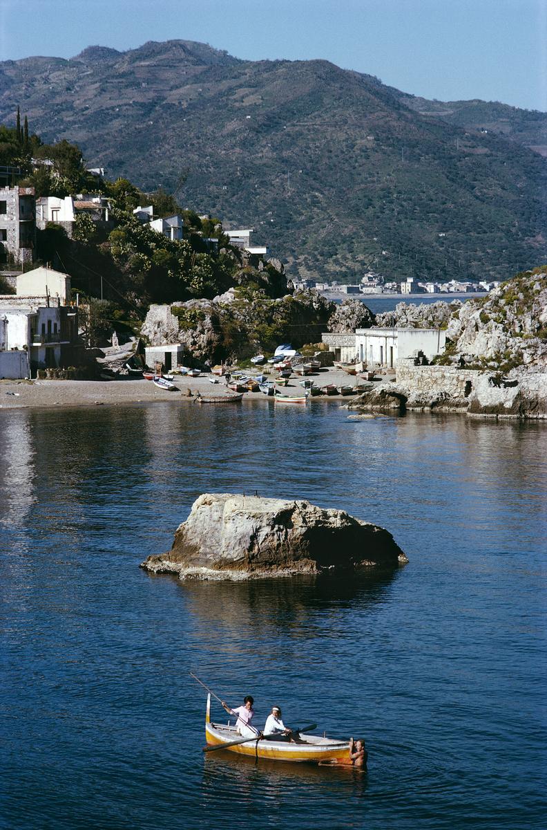 Taormina Slim Aarons Impression estampillée Estate