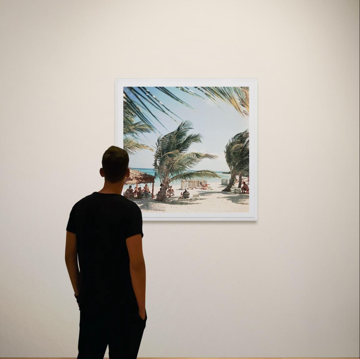 La plage du Mill Reef Club, Antigua, 1960 (inédit) - Photograph de Slim Aarons