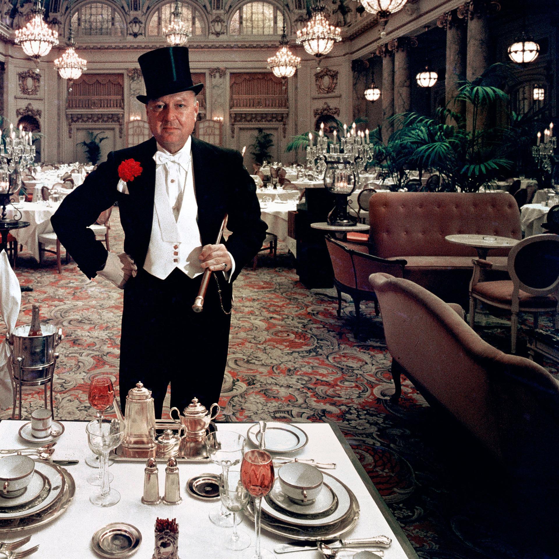 Top People's Eatery, San Francisco, Estate Edition, Portrait Photograph For Sale 4