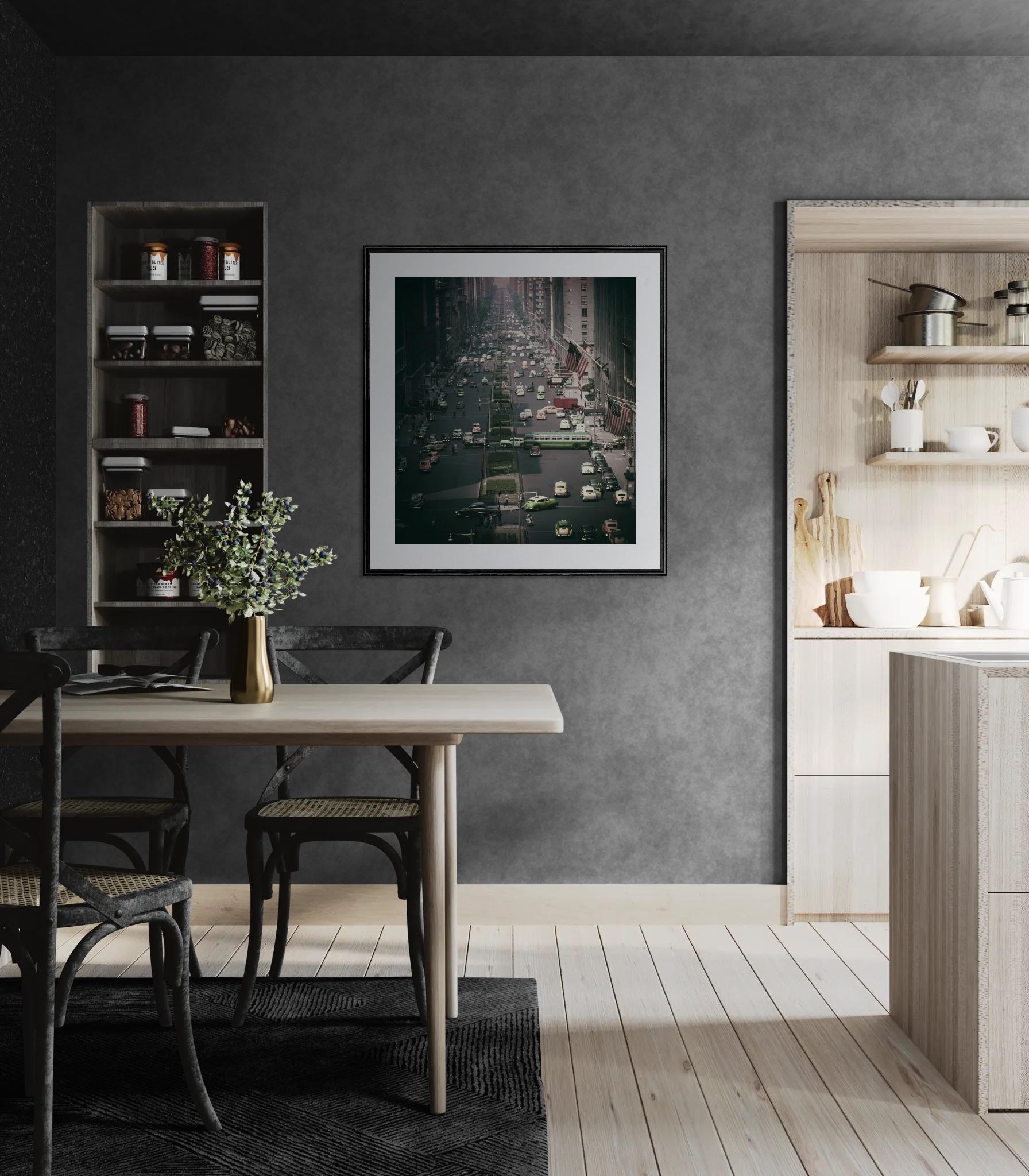 Verkehr auf der Park Avenue, New York City, 1953 (ungesehen) (Moderne), Photograph, von Slim Aarons