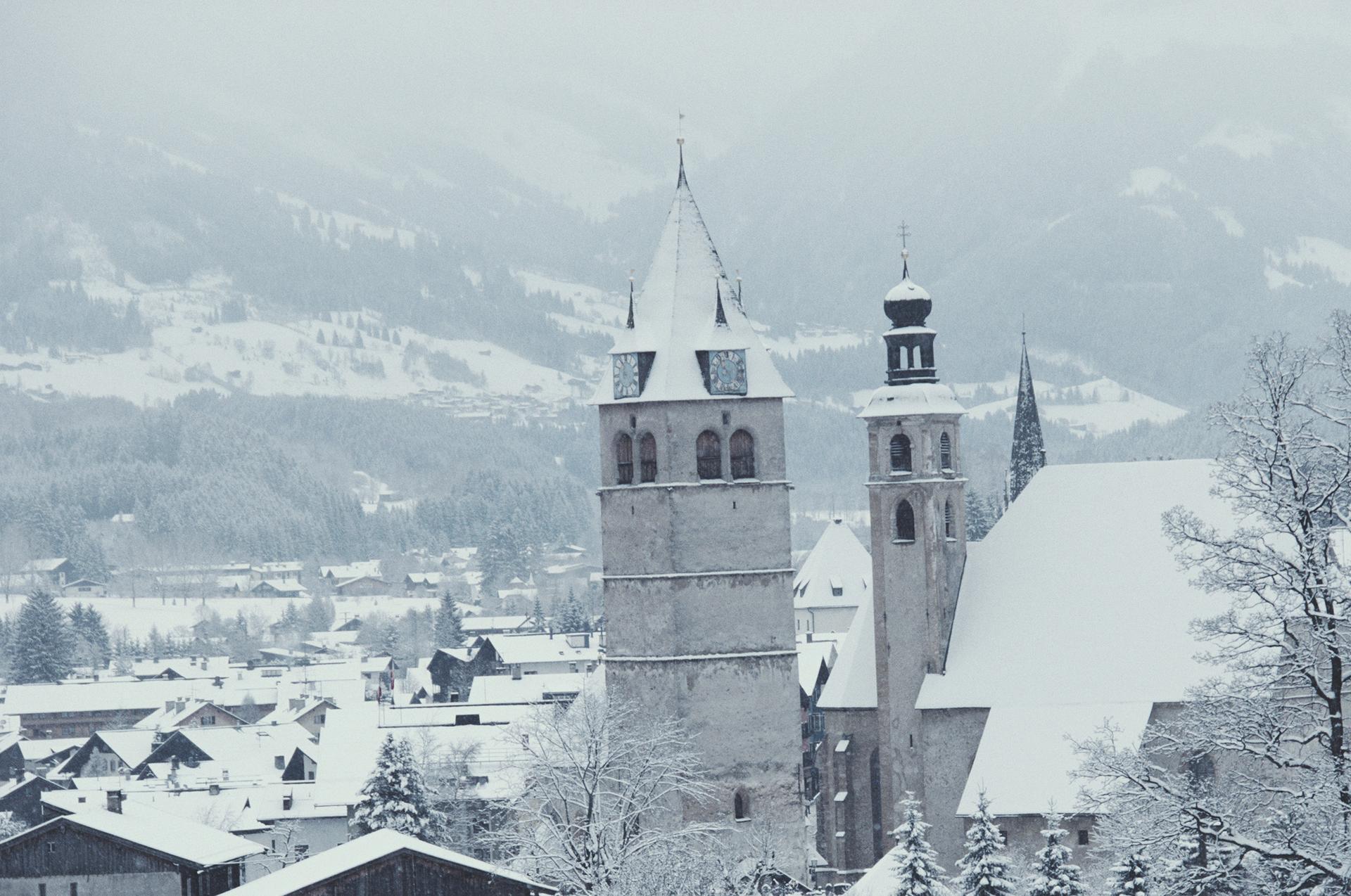 Tyroleanische Kirchen, Slim Aarons Nachlassausgabe im Angebot 3