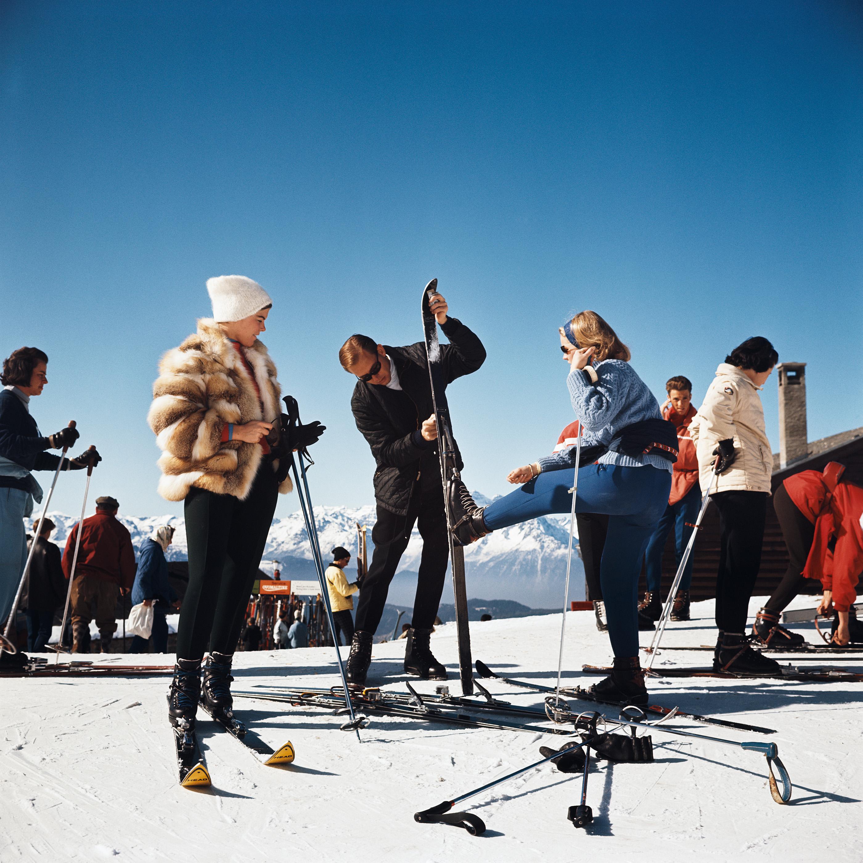 Slim Aarons Portrait Photograph - Verbier Skiers, Estate Edition