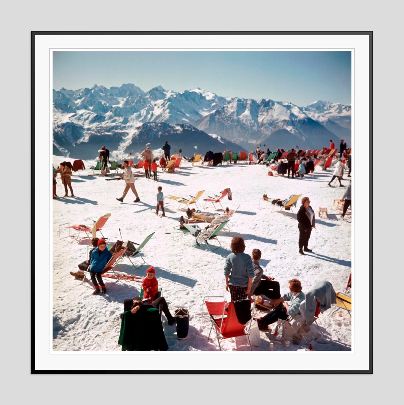 Vacation 1964 Slim Aarons Premium Collection Estate Stamped Edition de Verbier en vente 3