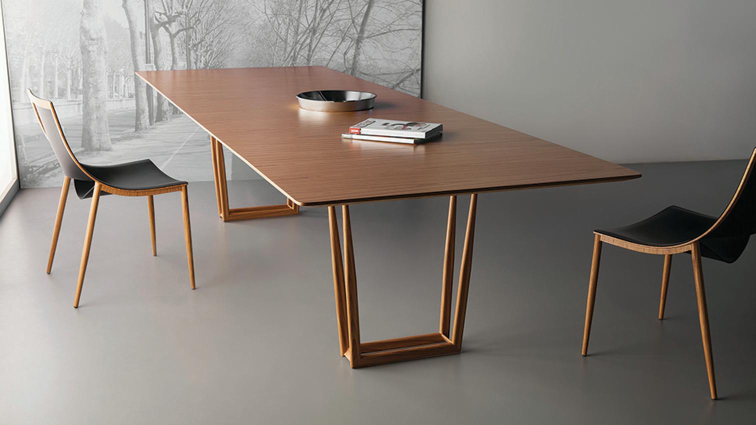 Slim Dining Table by Doimo Brasil
Dimensions: W 220 x D 110 x H 75 cm 
Materials: Base: Veneer, Top: Veneer or lacquer. 

Also available in other dimensions. Please contact us.

With the intention of providing good taste and personality, Doimo