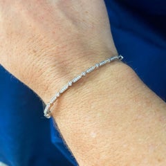 Pulsera geométrica delgada de diamantes de oro blanco de 14 quilates de la época victoriana BG4309
