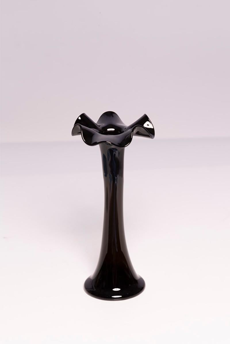 Slim Mid Century Black Vase with Frill, Europe, 1960s In Good Condition In 05-080 Hornowek, PL