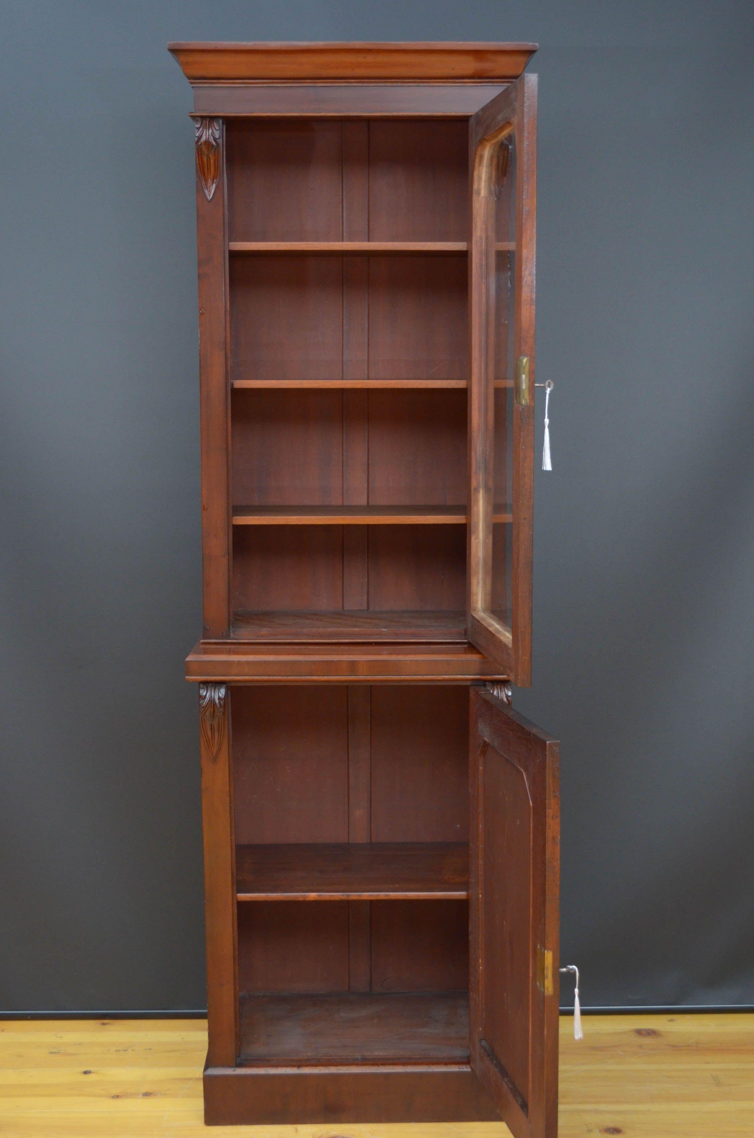 Slim Victorian Mahogany Bookcase In Good Condition In Whaley Bridge, GB