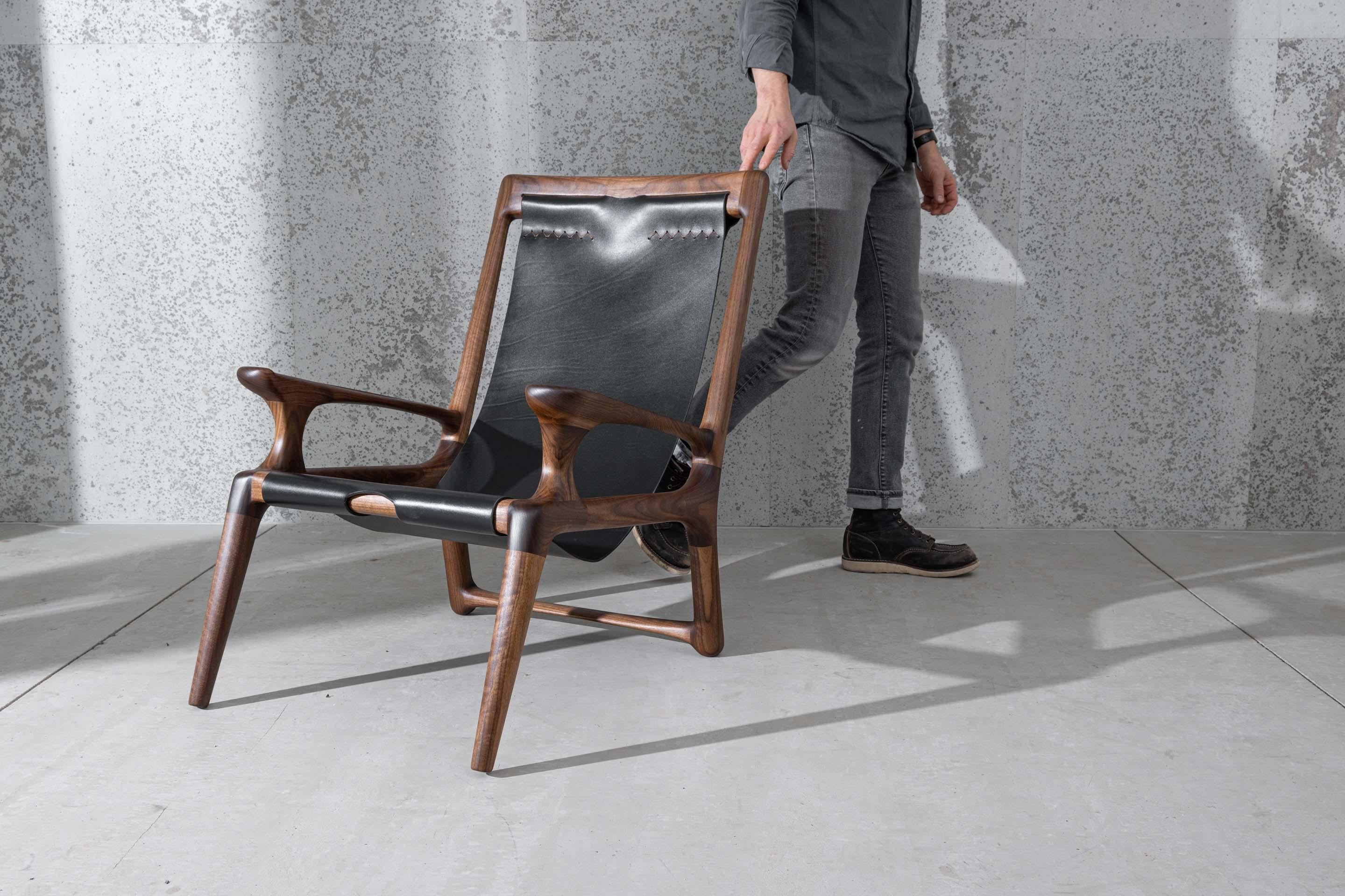 Sling Chair Mod2 aus Leder, Armlehnen verbunden, Loungesessel aus Nussbaumholz + Olivenleder im Angebot 2