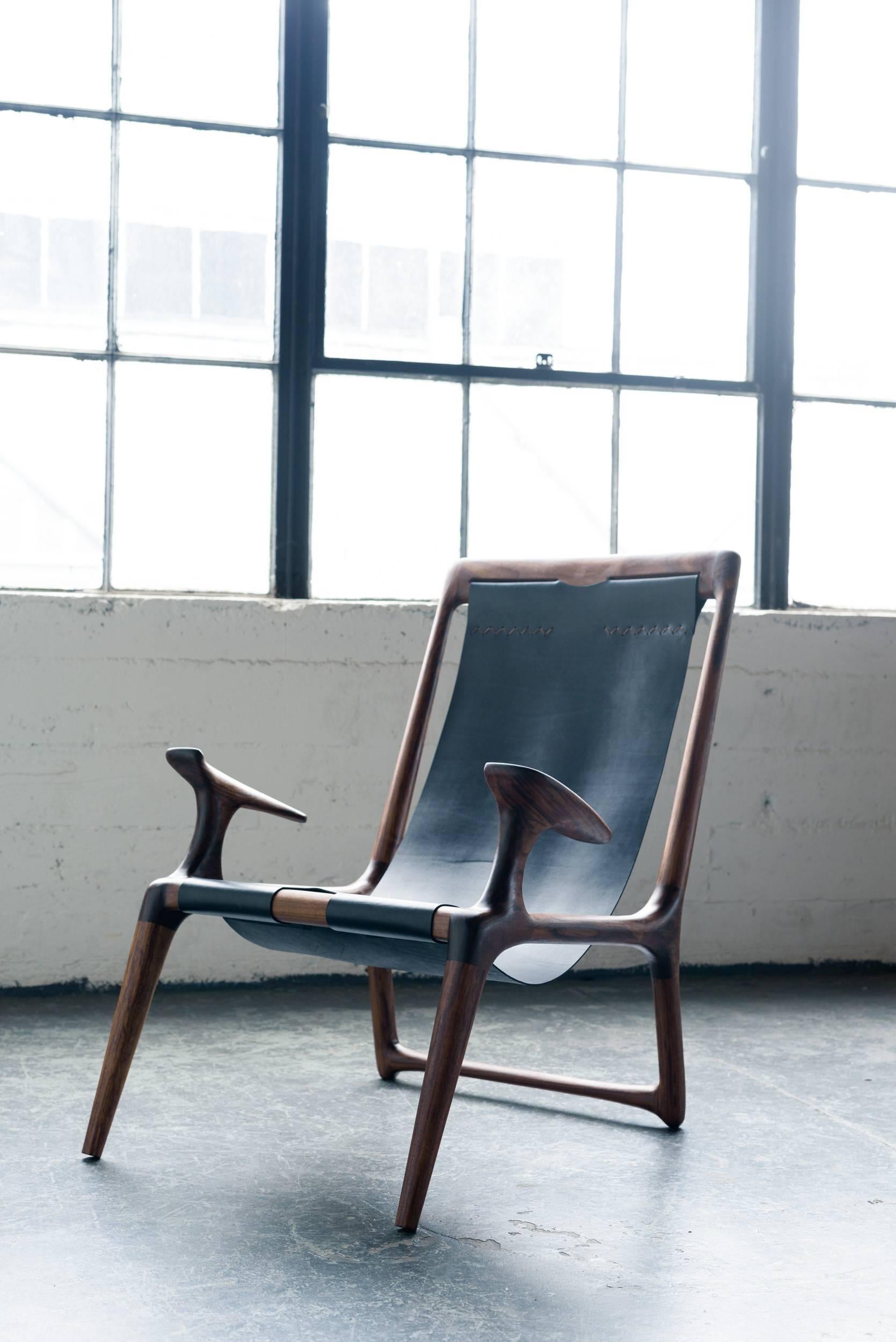 American Lounge and Accent Sling Chair, Walnut and Brown Leather by Fernweh Woodworking For Sale