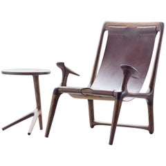 Fauteuil de salon et fauteuil d'appoint en noyer et cuir marron par Fernweh Woodworking