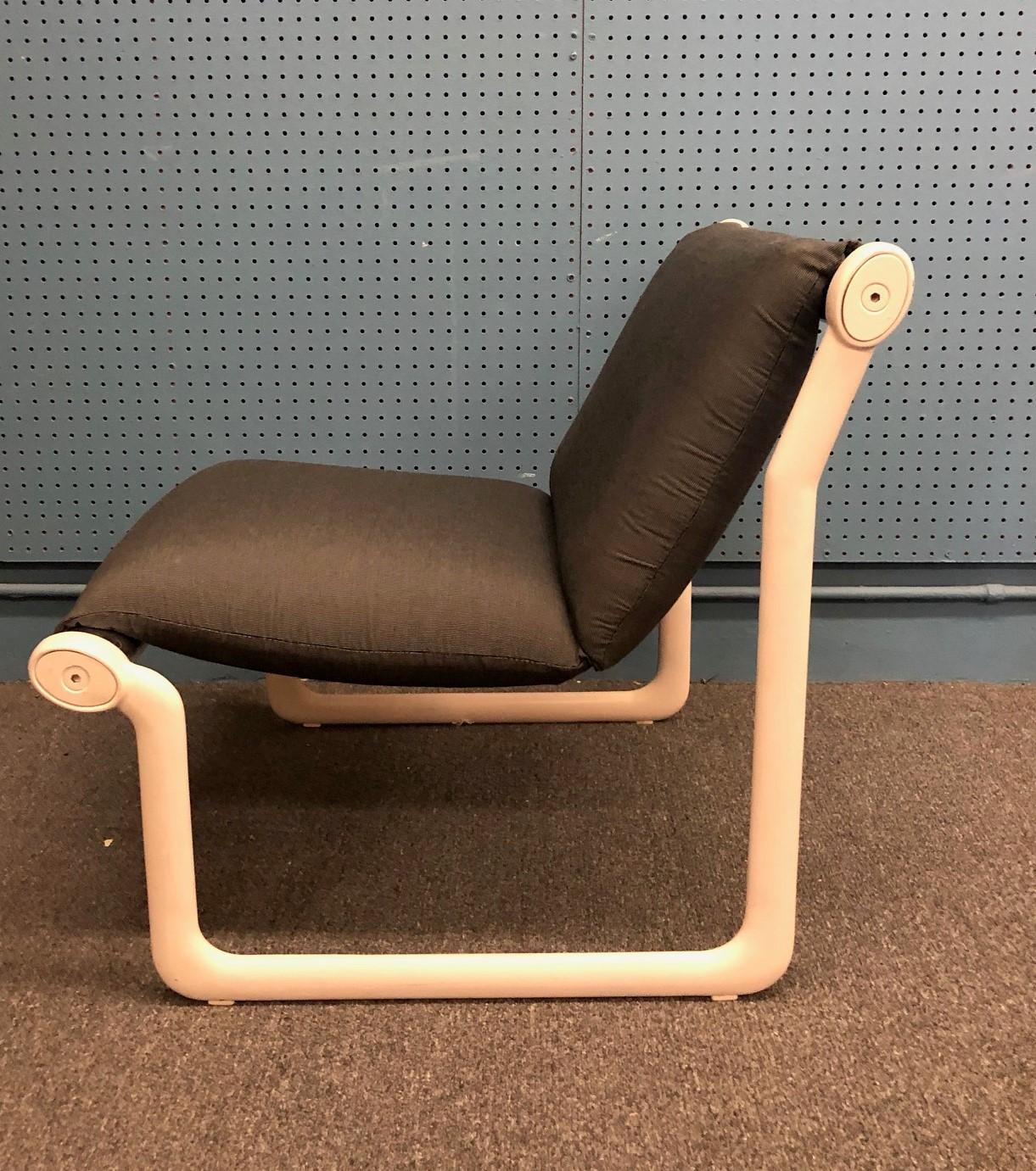 Sling Lounge Chair by Hannah & Morrison for Knoll International In Good Condition In San Diego, CA