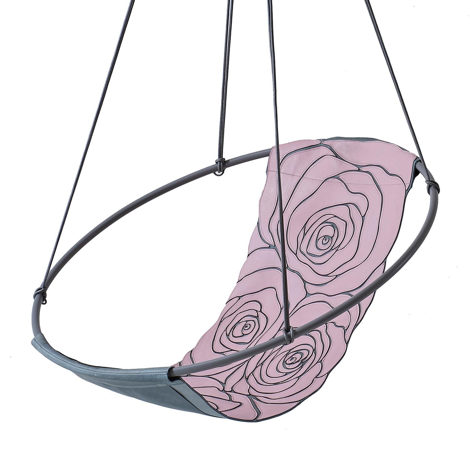 Moderne Chaise suspendue en cuir véritable cousue à la machine rose et grise en vente