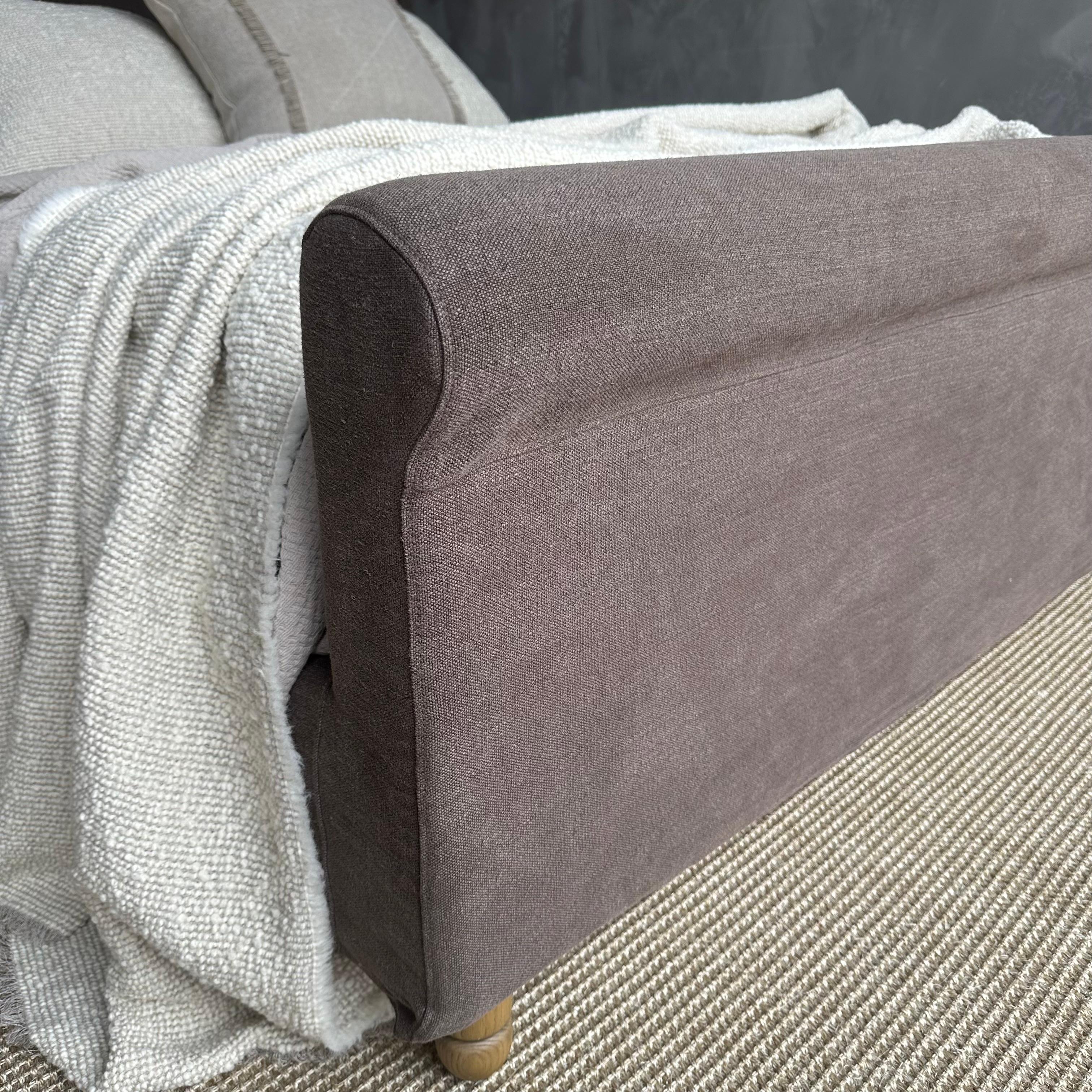 Slip Covered Queen Size Bed in Brown Stone Washed Linen For Sale 1