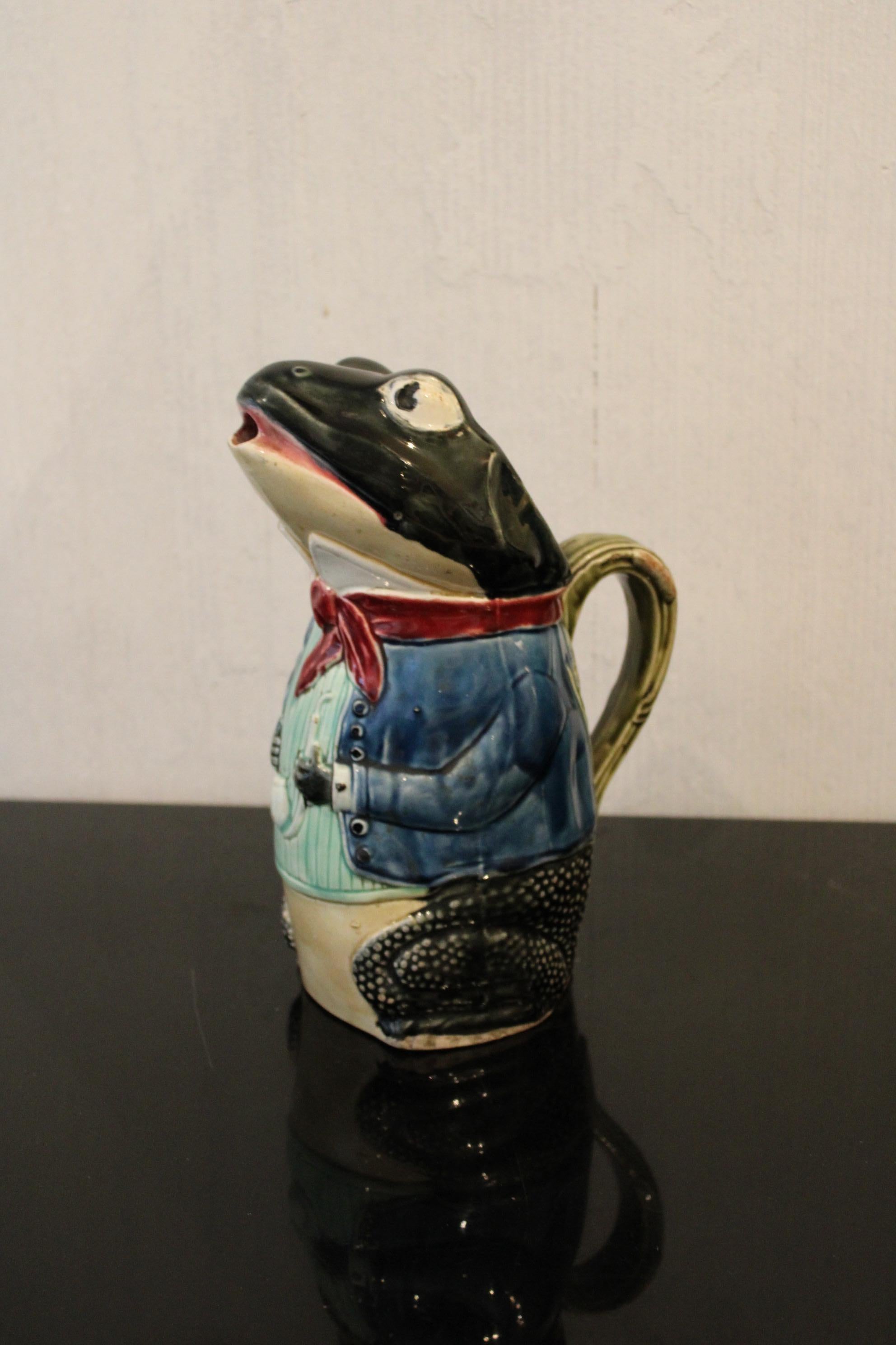 Slip Frog Pitcher, 20th Century For Sale 4
