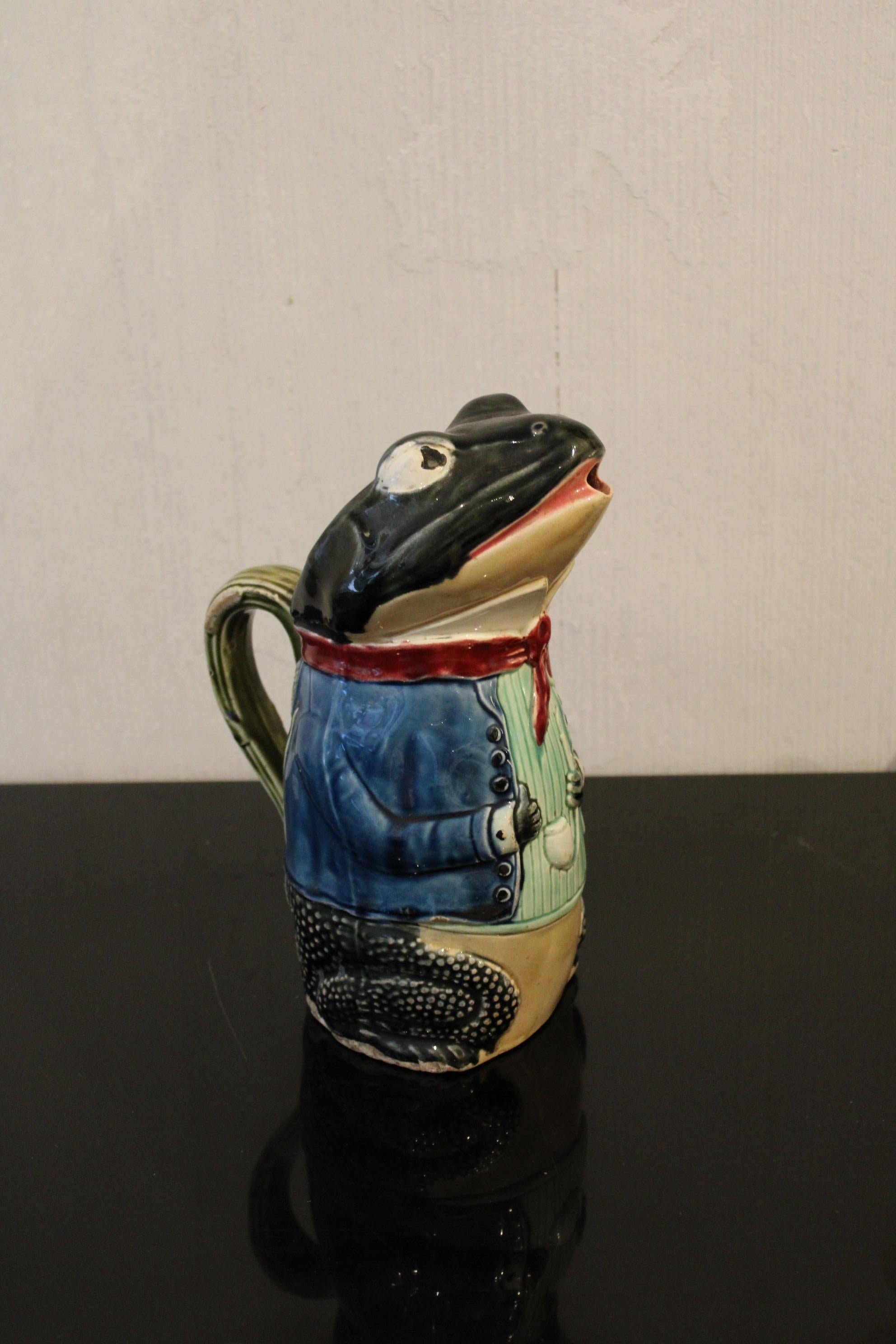 Slip Frog Pitcher, 20th Century For Sale 5