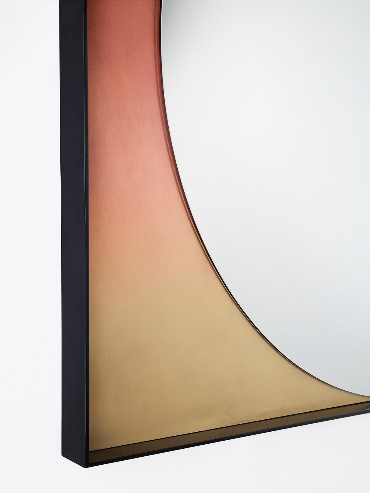 Slip-Slip-Spiegel aus zeitgenössischem geschwärztem Stahl und patinierter, rosafarbener Bronze (Geschwärzt) im Angebot