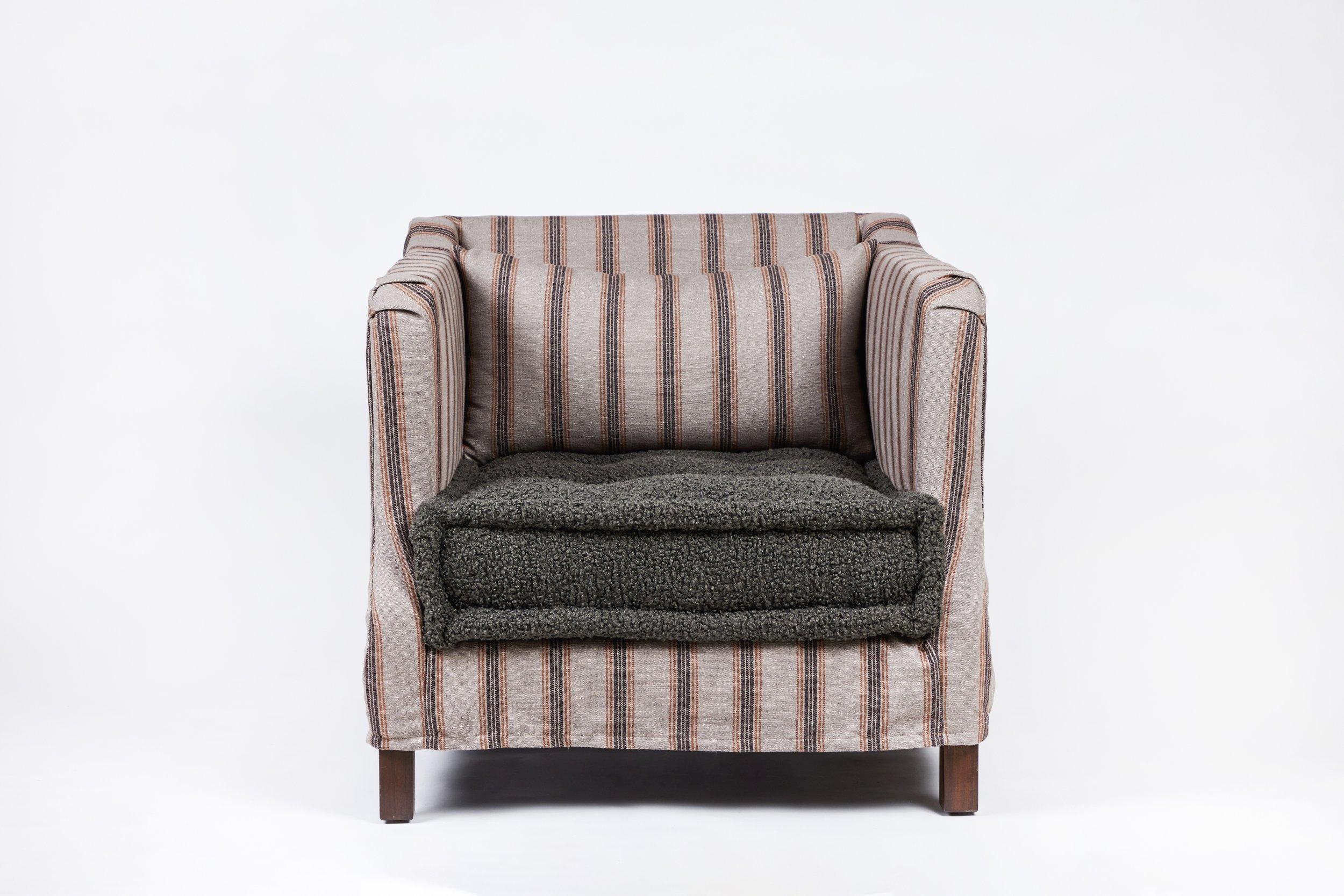 Martin & Brockett’s All Day Chair features a loose slipcover, loose back cushion and deep seat cushion- available for order in French style mattress or loose.

H 32 in. x W 34 in. x D 40 in. Seat Height 18”

Sold as C.O.M. only - 11 yards

Available