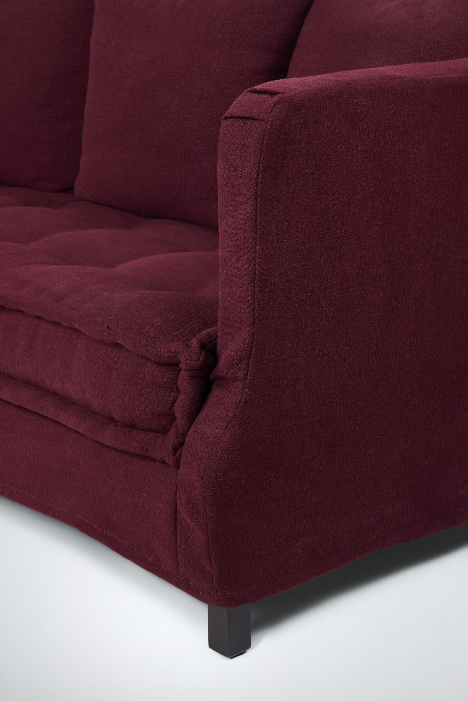XXIe siècle et contemporain Sofa de jour avec coussin de matelassage français touffeté en vente