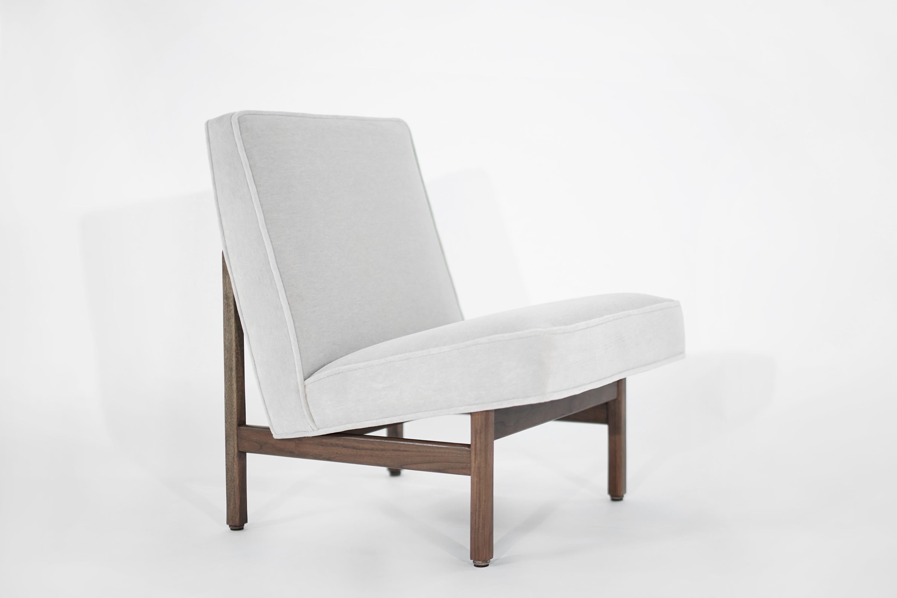 20th Century Slipper Chair in Alpaca Velvet by Florence Knoll