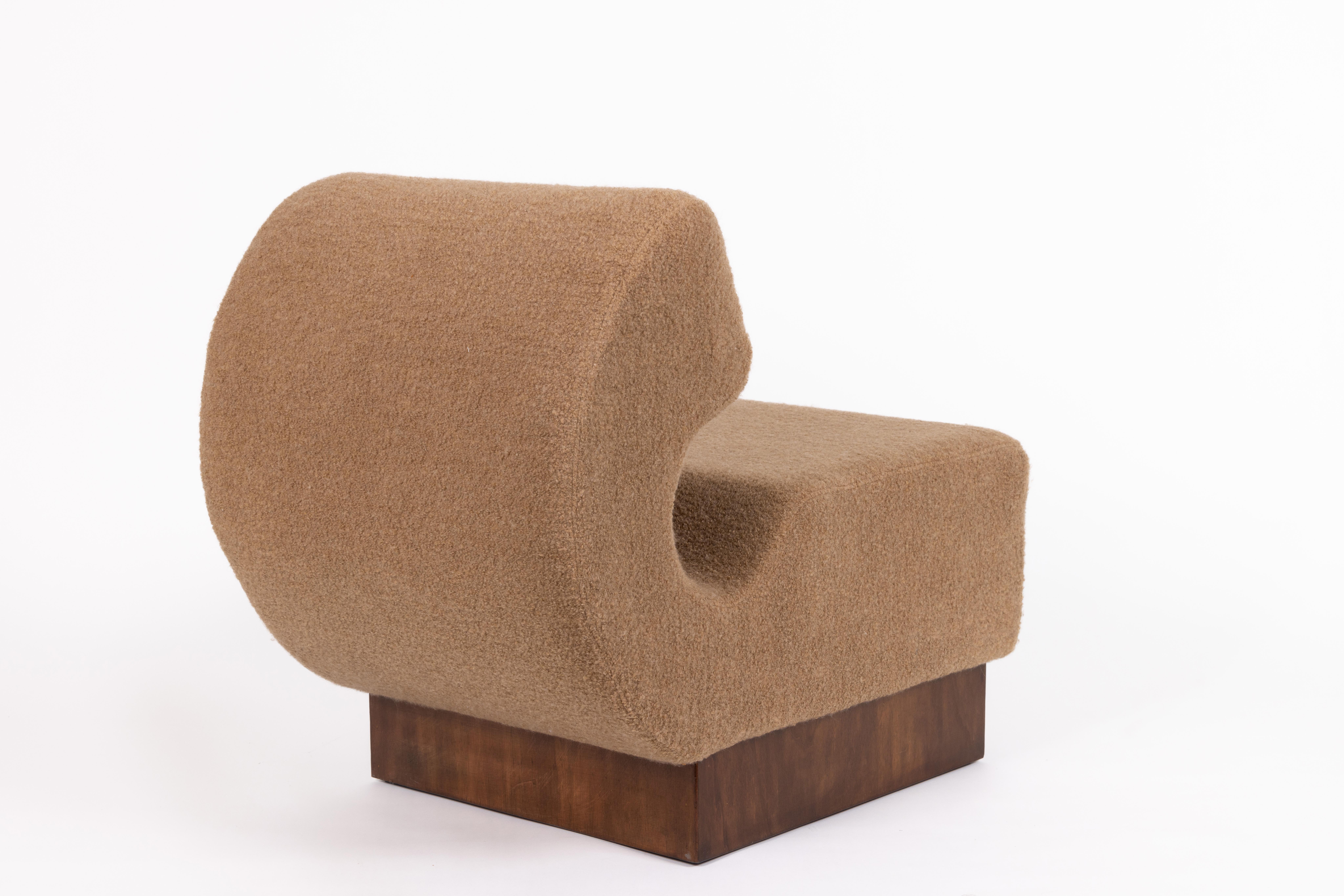 Italian slipper chair, 1970s, entirely restored and reupholstered in cashmere boucle' by Schumacher. Walnut wooden base
