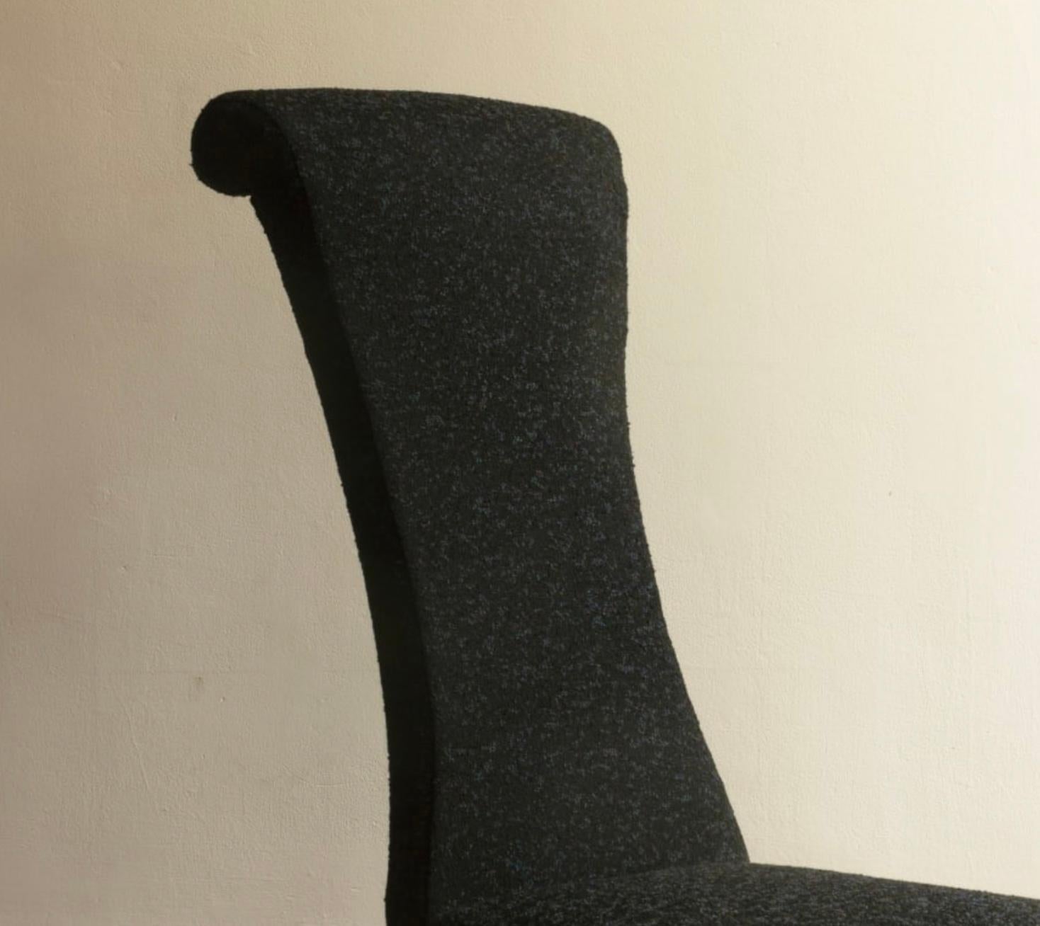 Silla Slipper con Asiento Abotonado sobre Patas de Palisandro Británico en venta