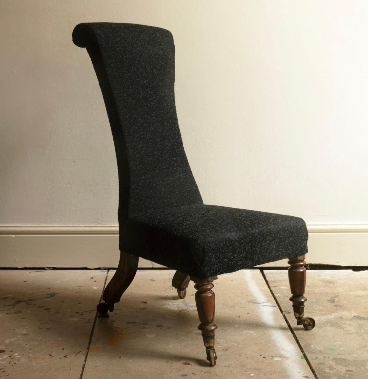 Slipper Chair with Buttoned Seat on Rosewood Legs In Good Condition For Sale In London, GB