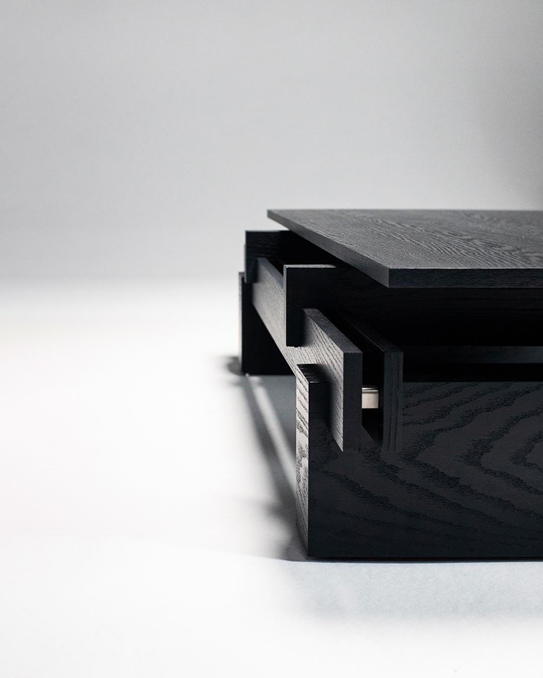 Turc Table basse fendue, plateau en Wood à l'aspect dynamique, Oak Oak noir en vente