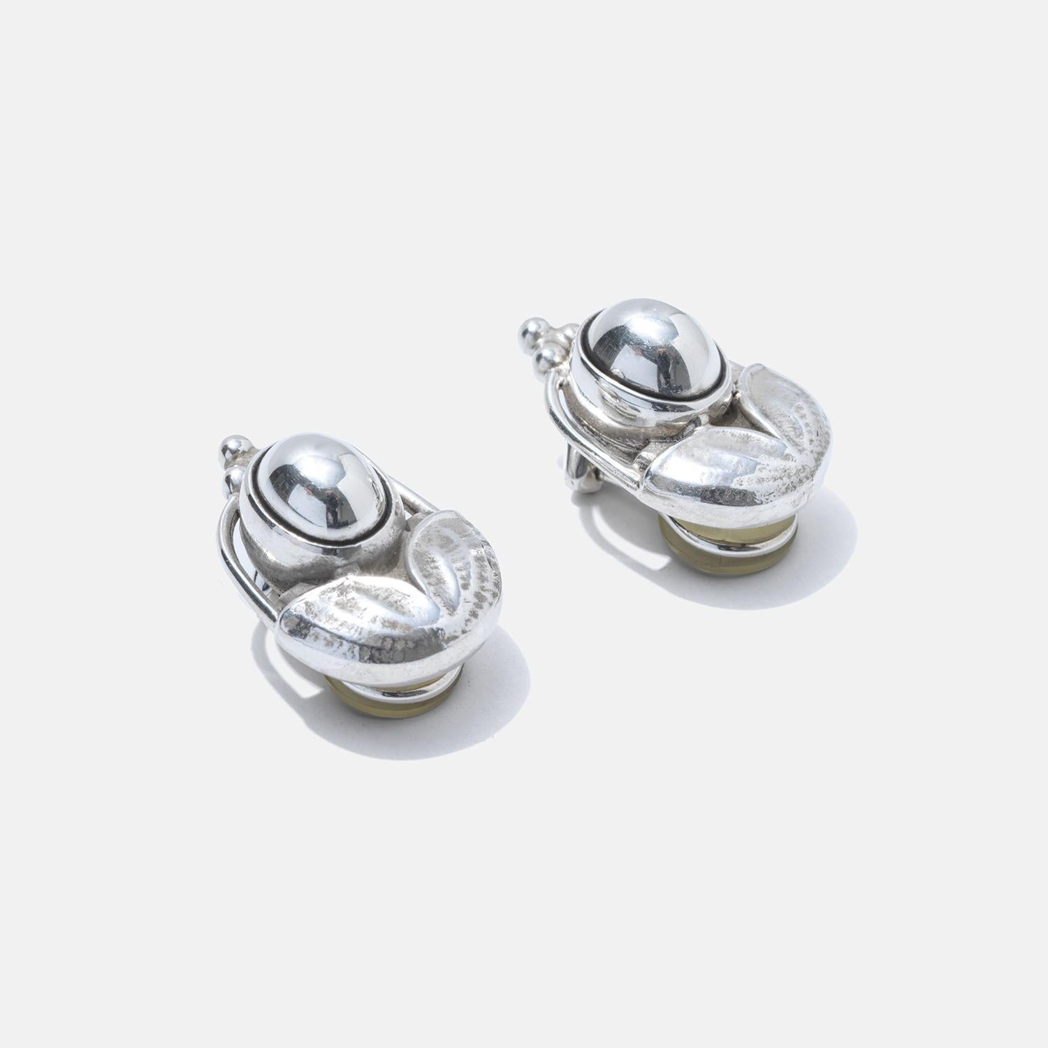 Sliver Clip Earrings by Georg Jensen, Heritage Collection. Made 2003. In Good Condition For Sale In Stockholm, SE