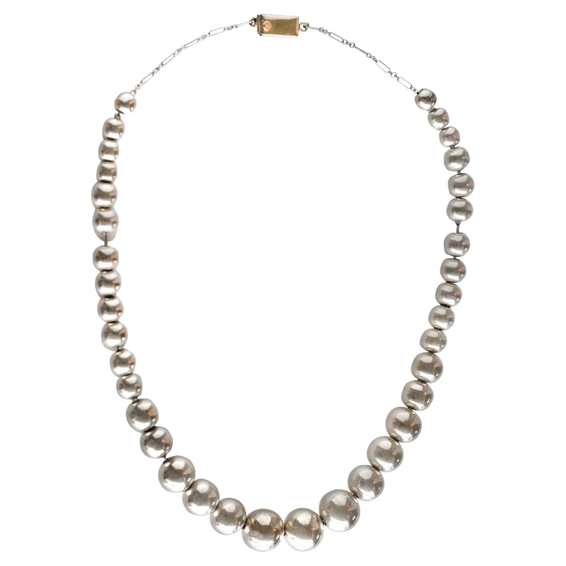 925 Sterling Silver Round Ball Bead Necklace For Sale