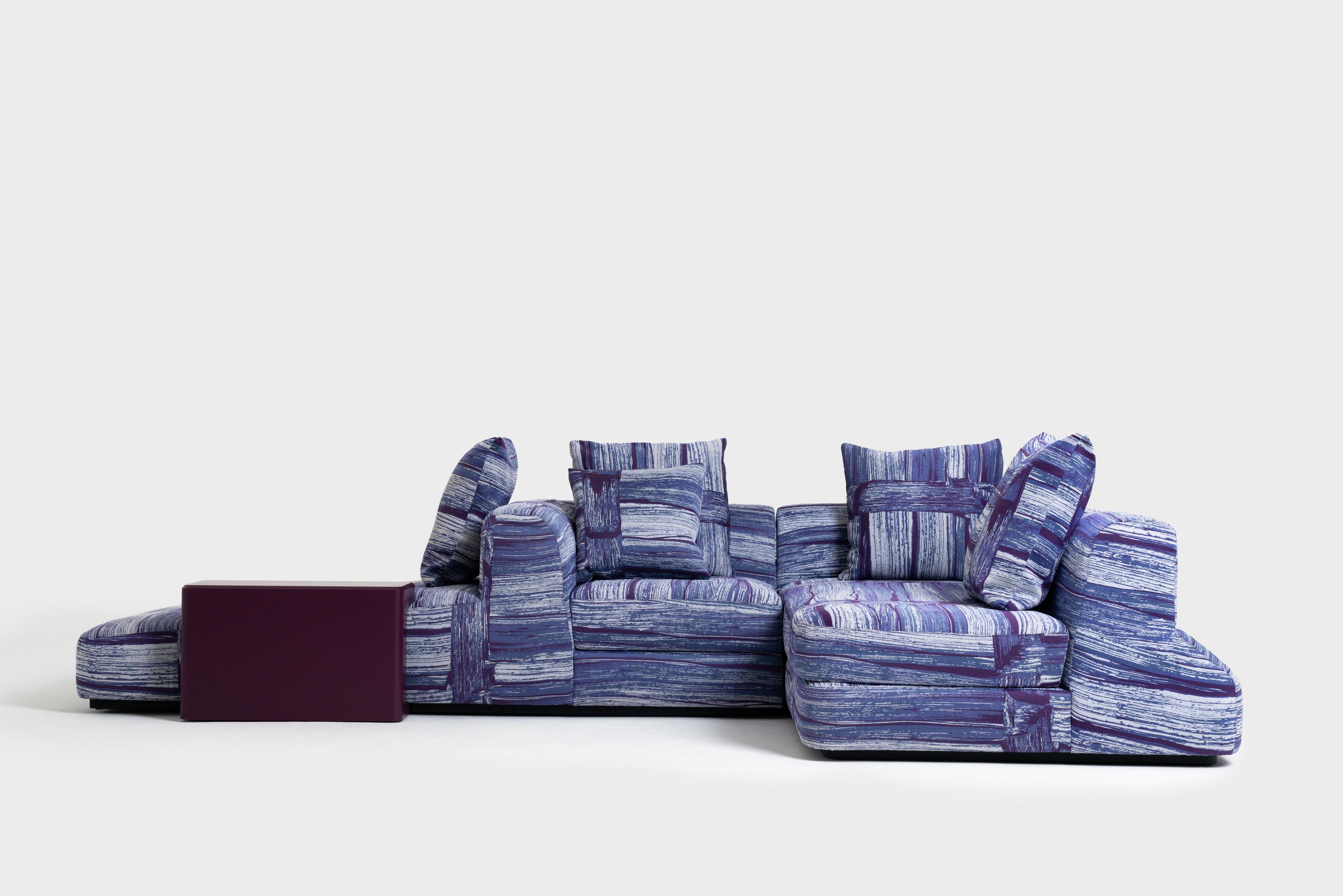 Slope sectional sofa in hardwood with lilac fabric by Andrea Steidl In Excellent Condition For Sale In Milano, Lombardia