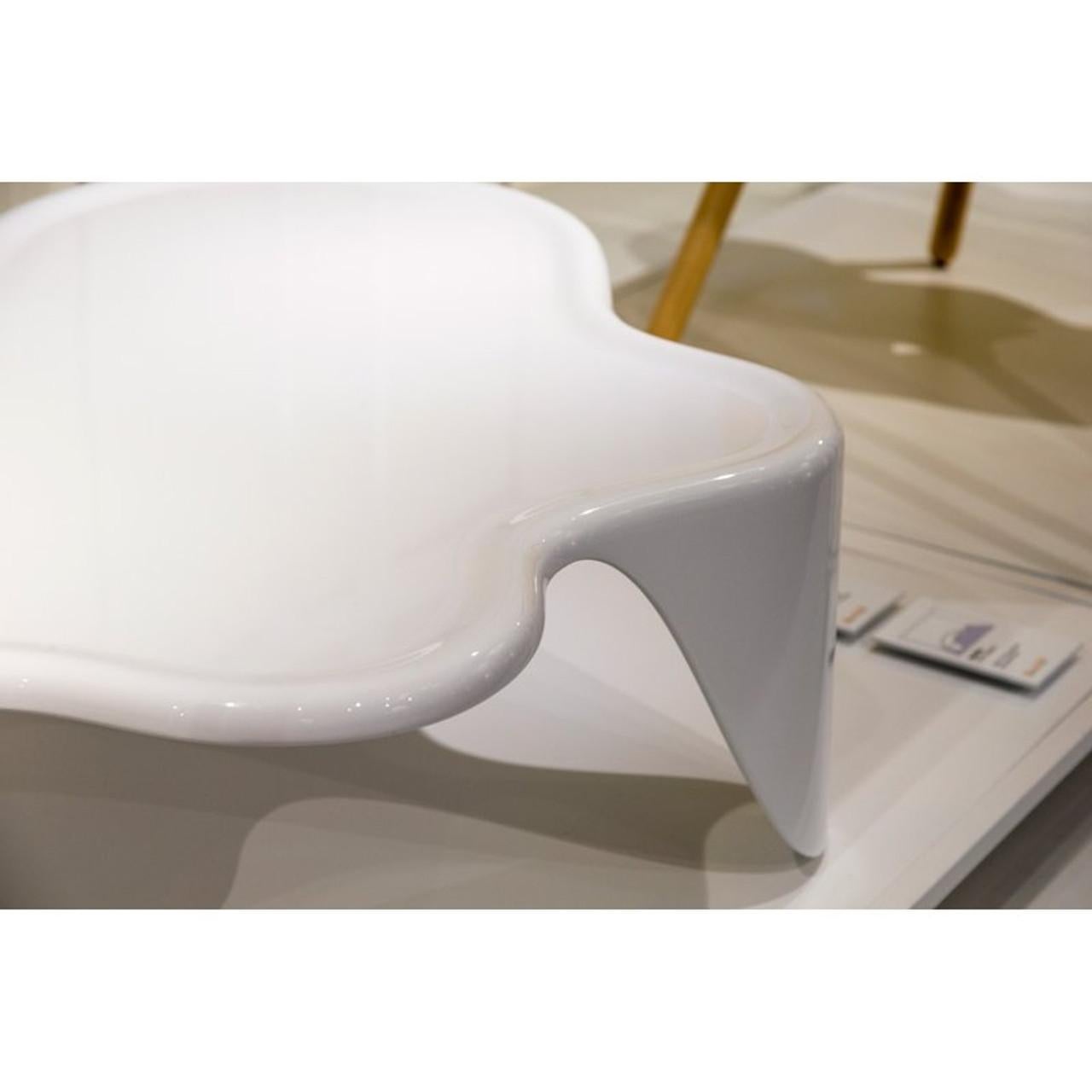 Table basse Sloth de Karim Rashid
Dimensions : D 78 x L 120 x H 34 cm.
Matériaux : Polyéthylène laqué.
Poids : 12 kg.

Disponible en différentes couleurs. Les prix peuvent varier. Ce produit peut être utilisé à l'intérieur et à l'extérieur.