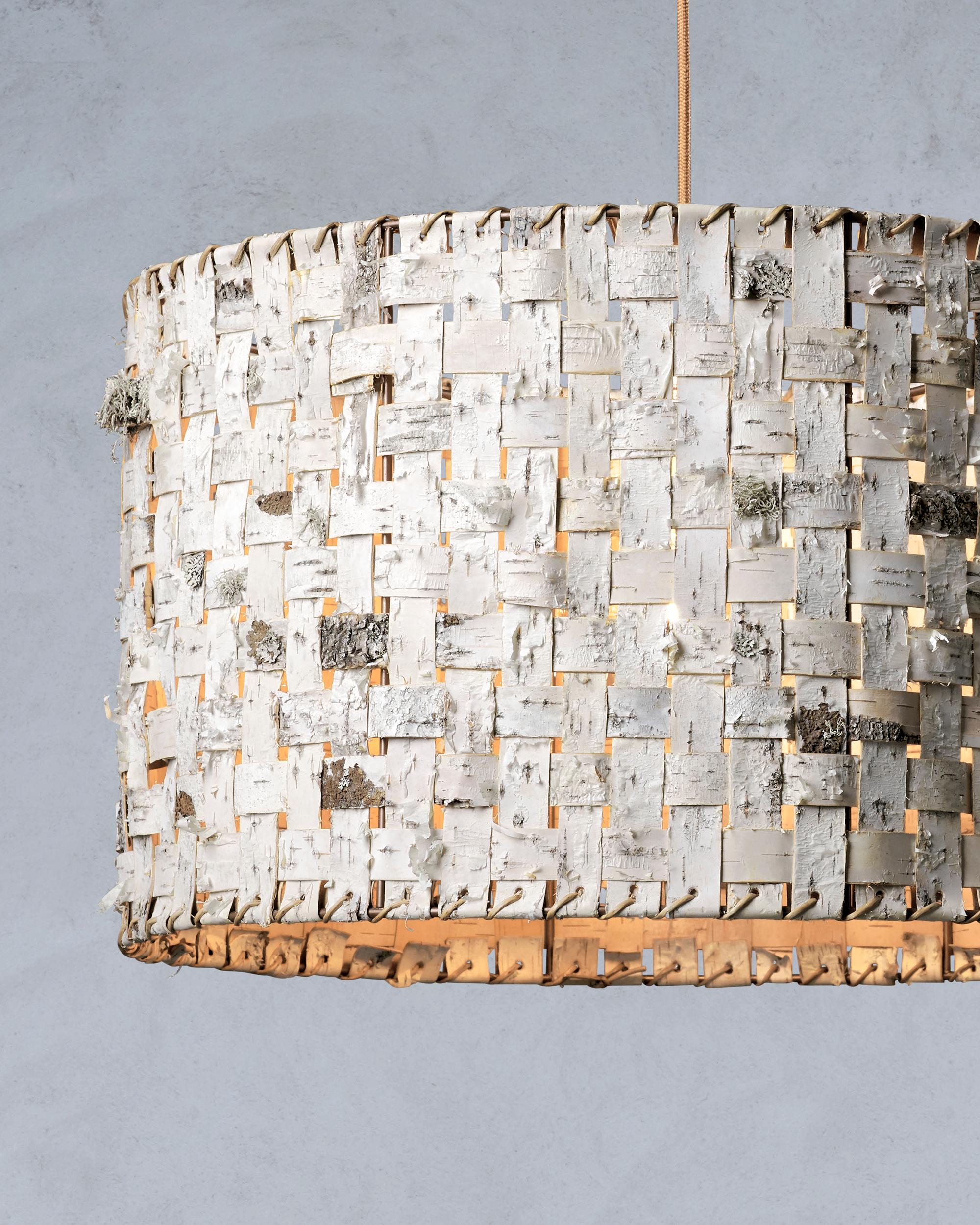 Postmoderno Lampada a sospensione Slow [Birch] Bark Small di SKRYTA in vendita