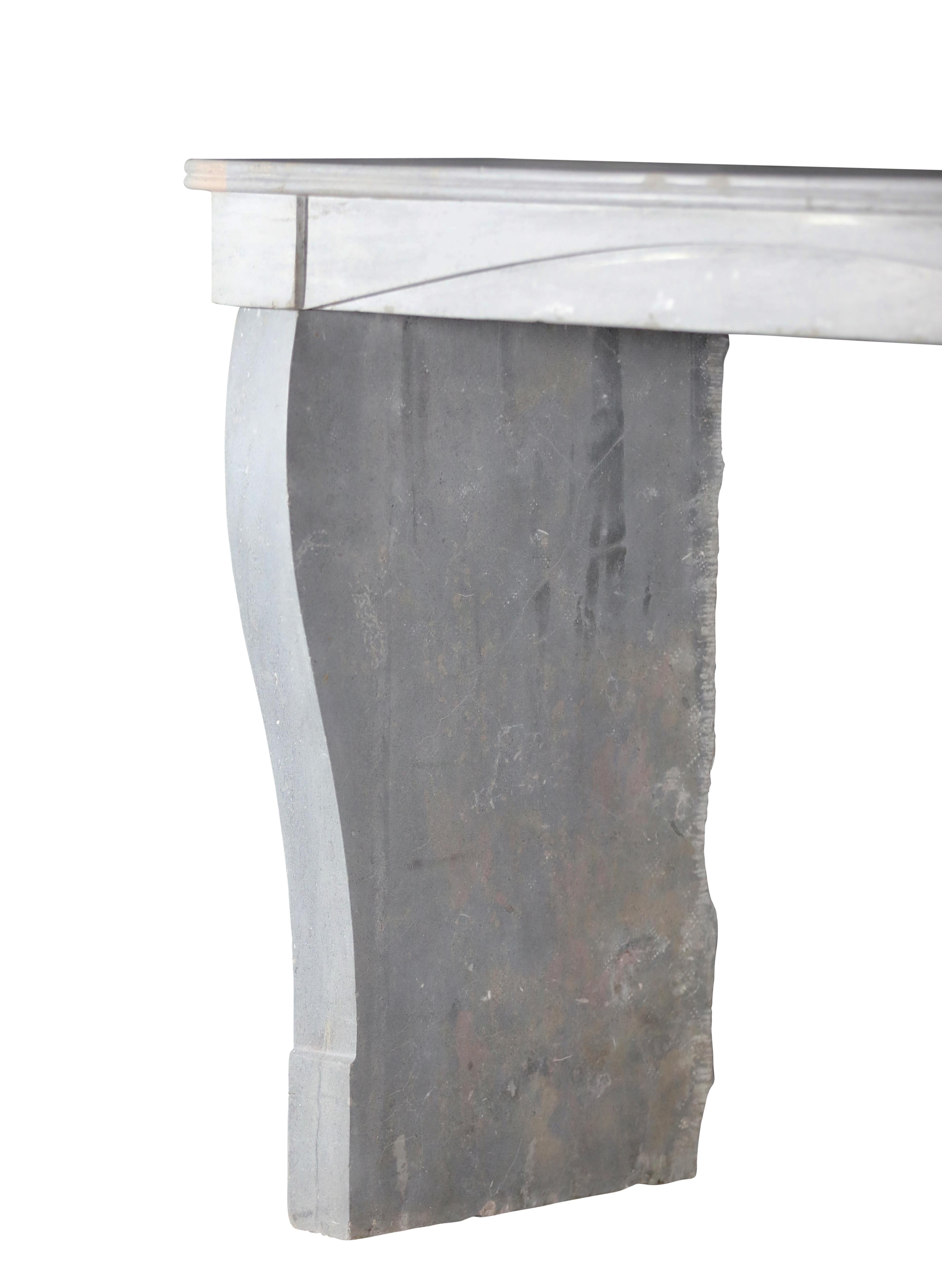 Slow Living Burgundy Bi-Color - Pearl/Blue-Grey & Sand-Beige Stone Fireplace For Sale 4