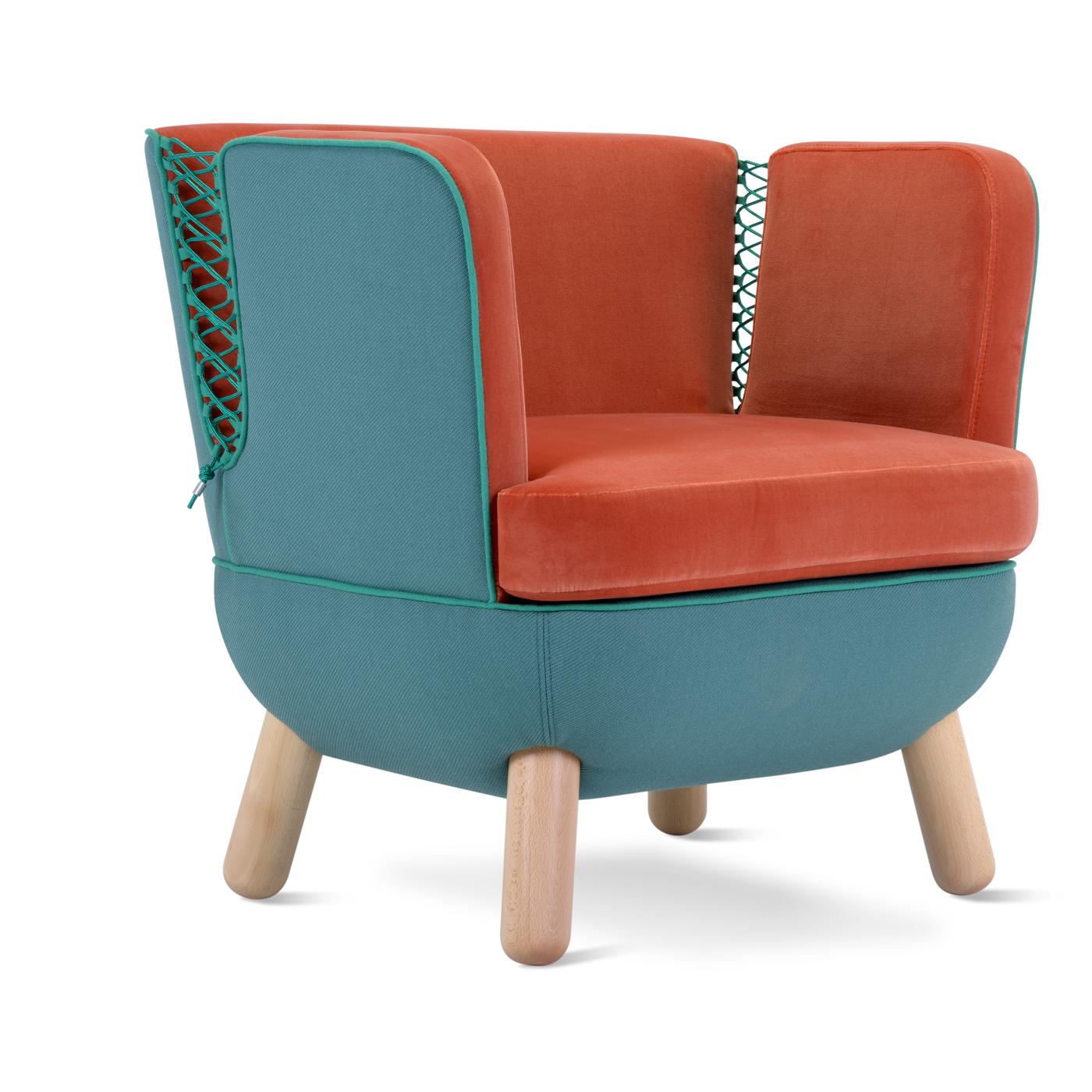 Full curves and an enveloping shape are what characterize the sly armchair. The back, available in a low or high version, features slits closed with interwoven polypropylene cords available in orange, red, purple, blue, dark green, light green, gray
