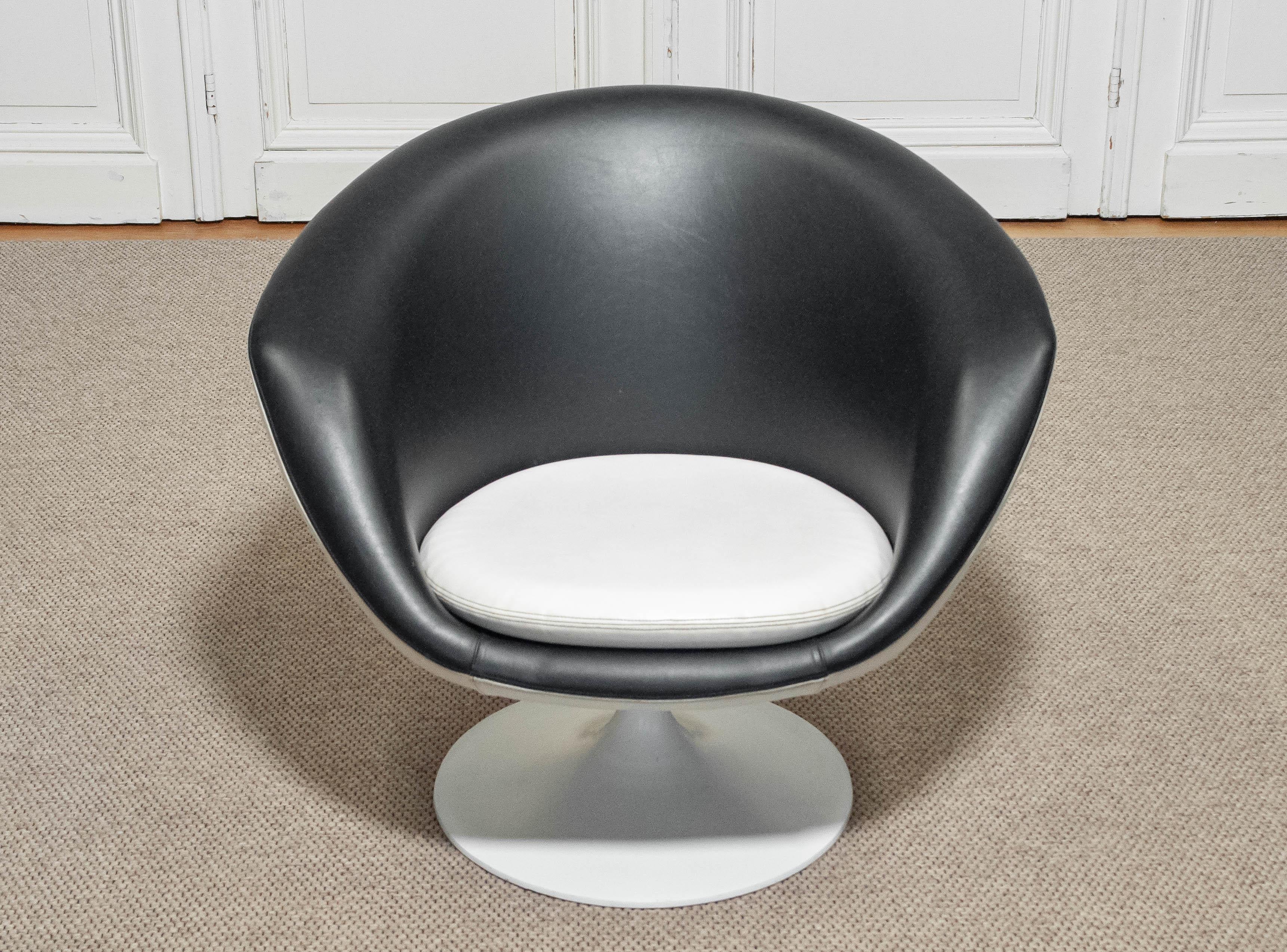 Chaise longue pivotante conçue par SM. Wincrantz en Suède dans les années 1970, modèle 