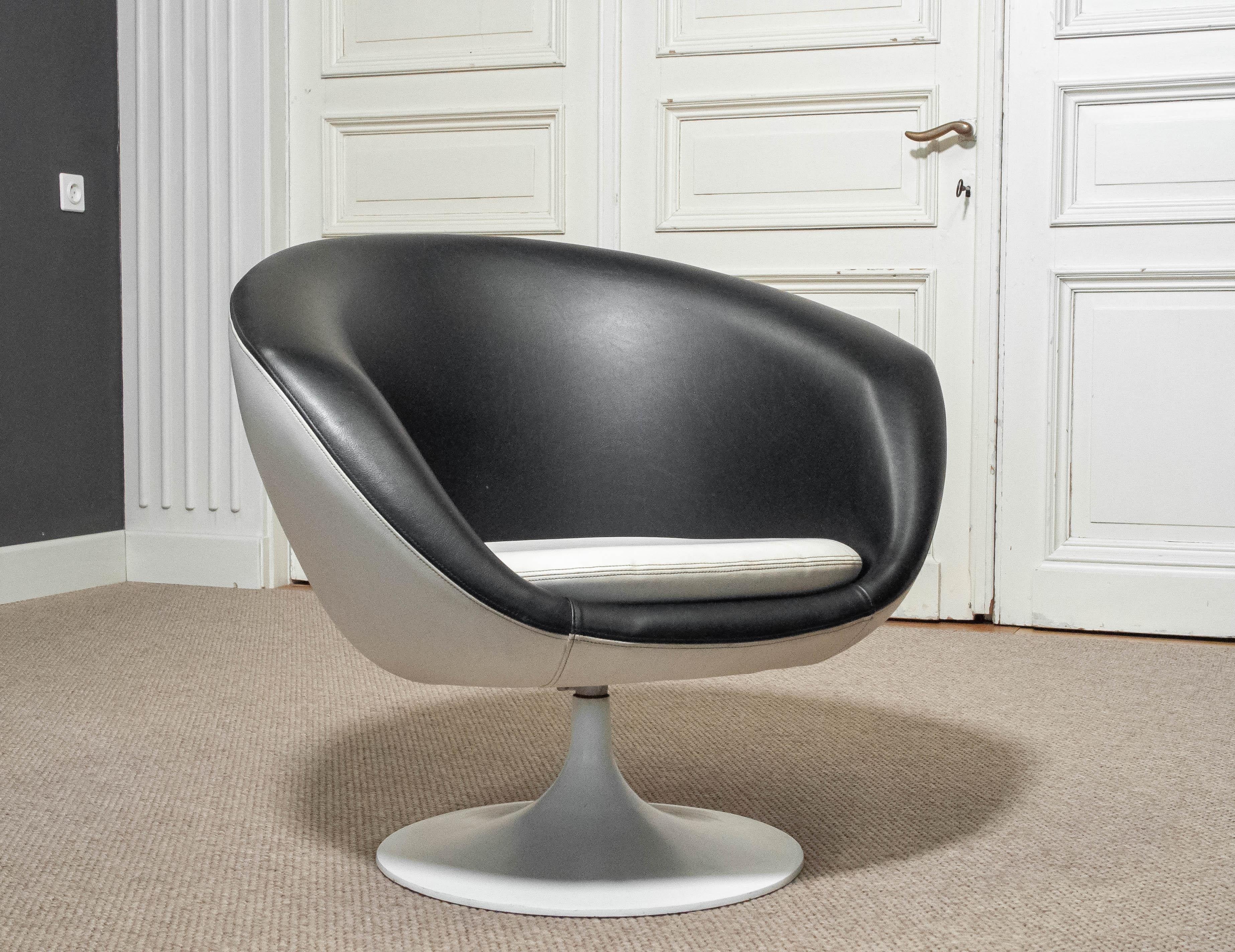 Imitation cuir SM. Chaise longue pivotante Wincrantz 