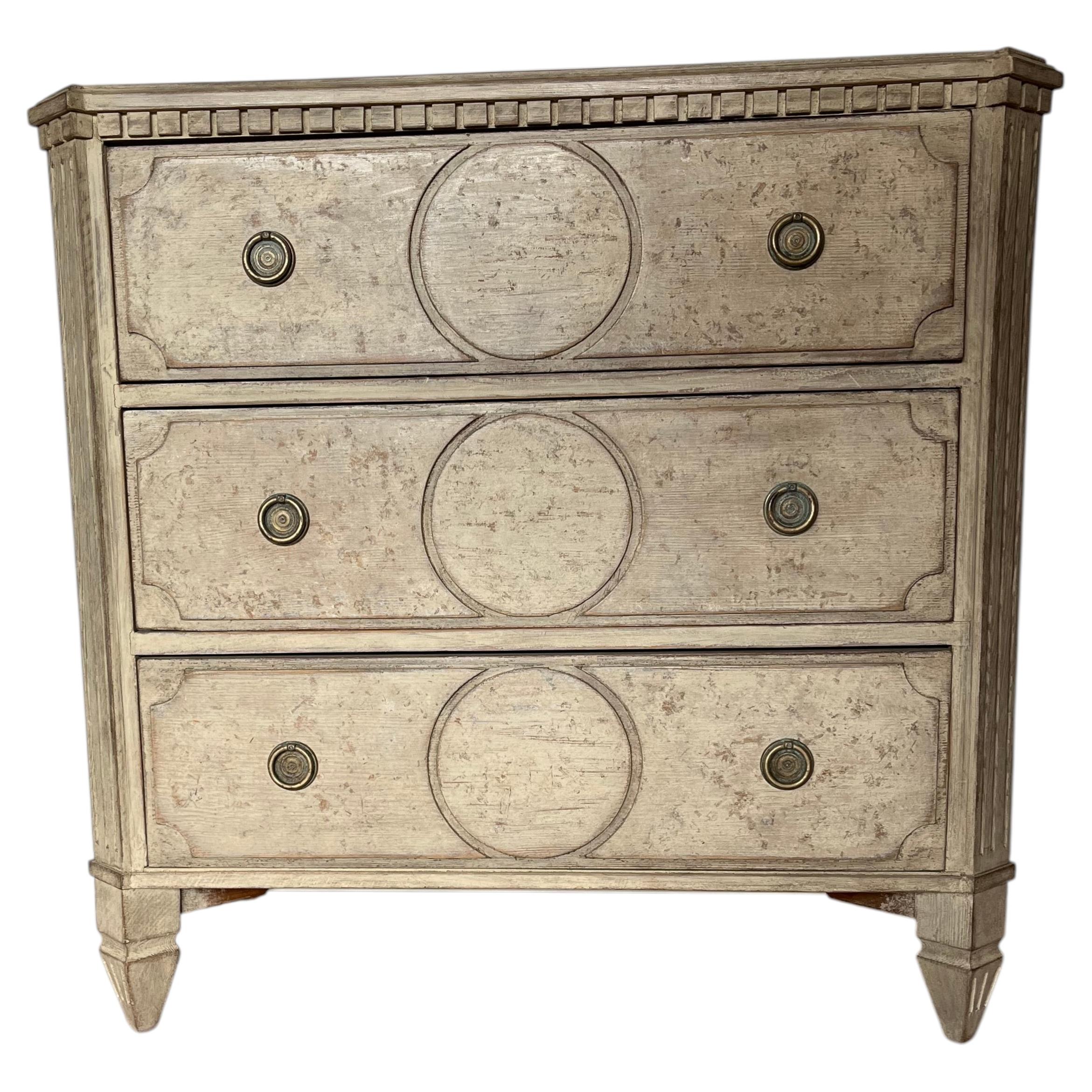 Smal Swedish Chest of Drawers (19th Century, Gustavian-Style, Painted)