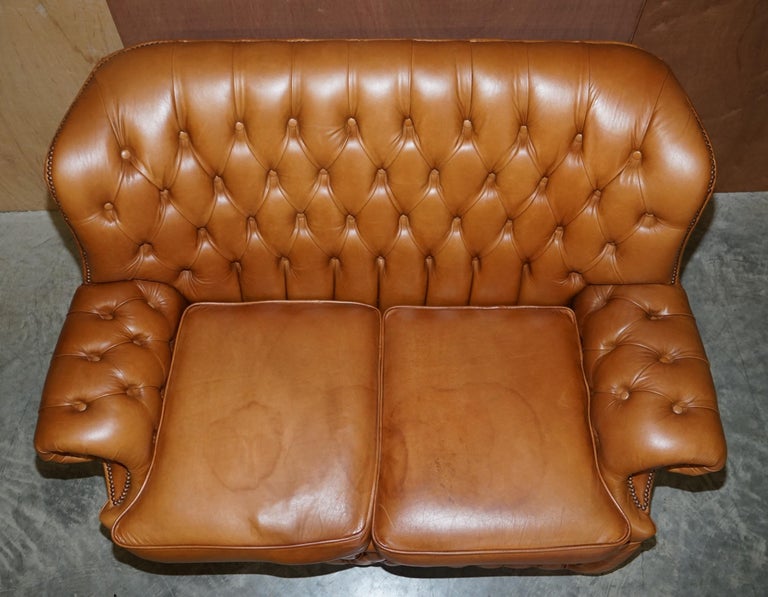 20th Century Small Wide Chesterfield Tan Brown Leather Tufted Sofa with High Back For Sale